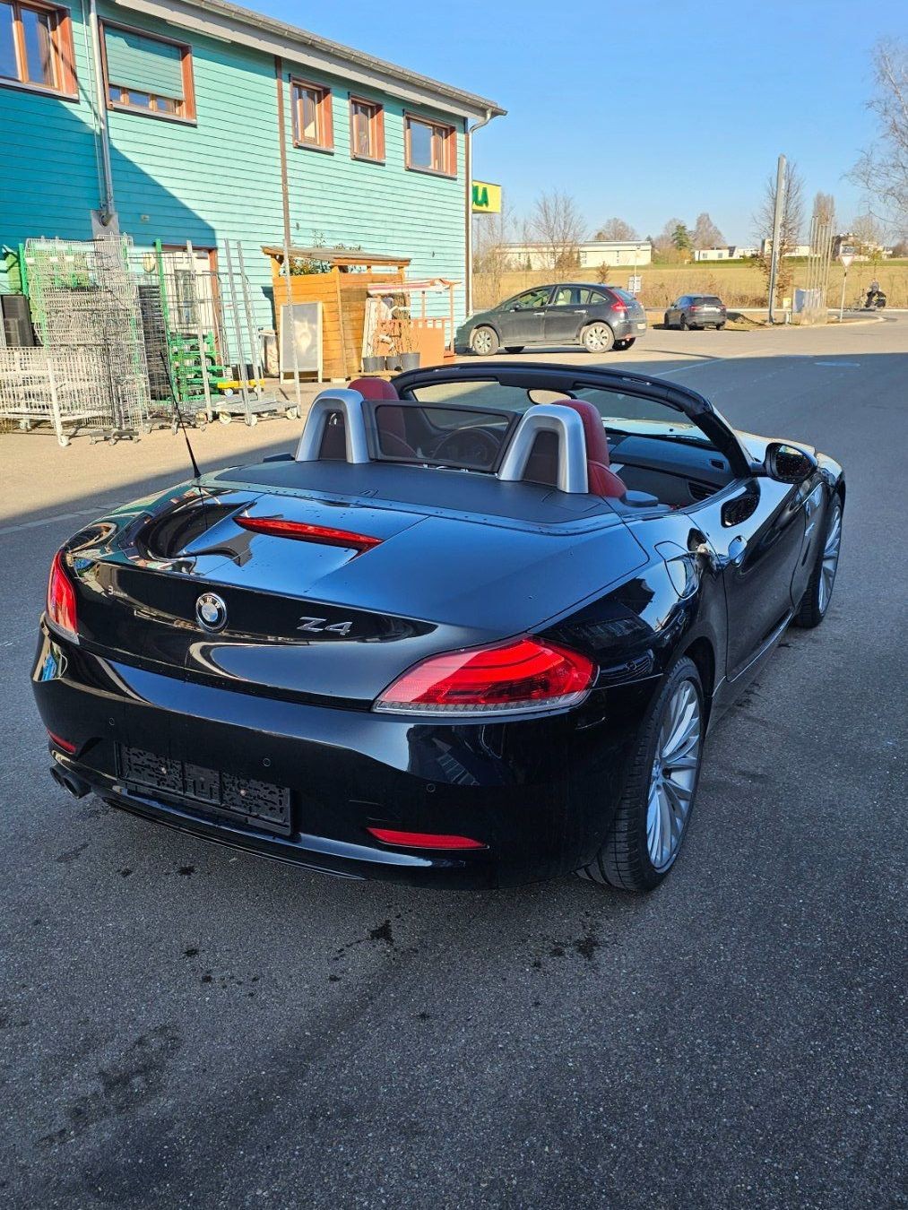 BMW Z4 sDrive30i-showroom-element-2