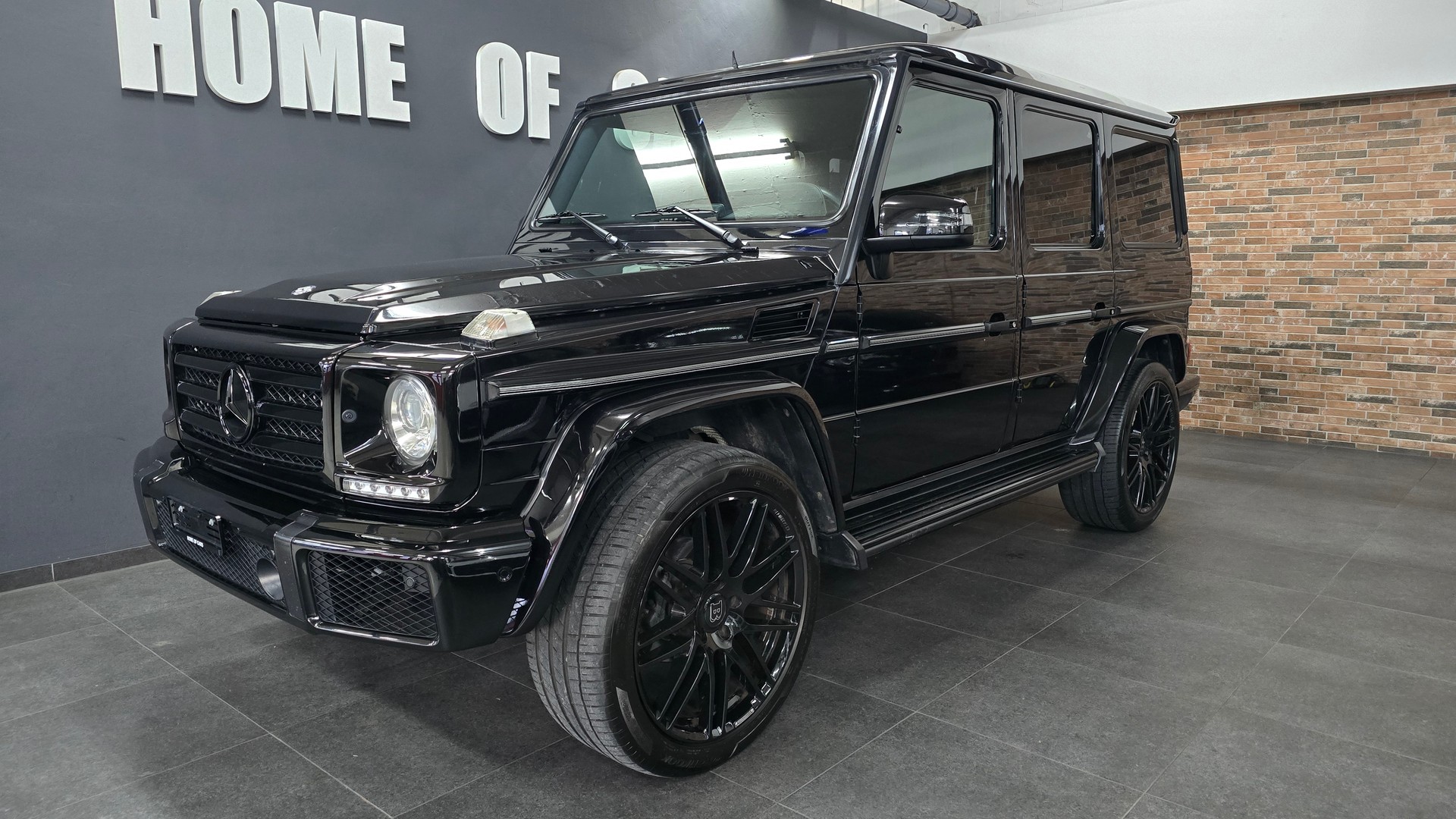 MERCEDES-BENZ G 500 7G-Tronic-showroom-element-2
