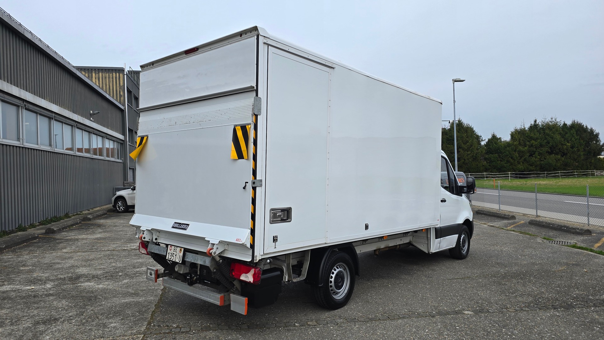 MERCEDES-BENZ Sprinter 314 CDI Lang Kasten mit Hebebühne inkl. Anhänger mit Durchladesystem-image-10