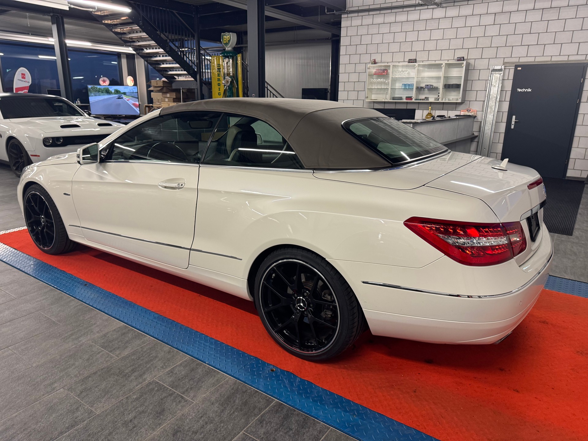 MERCEDES-BENZ E 350 CDI BlueEfficiency Avantgarde 7G-Tronic-image-5