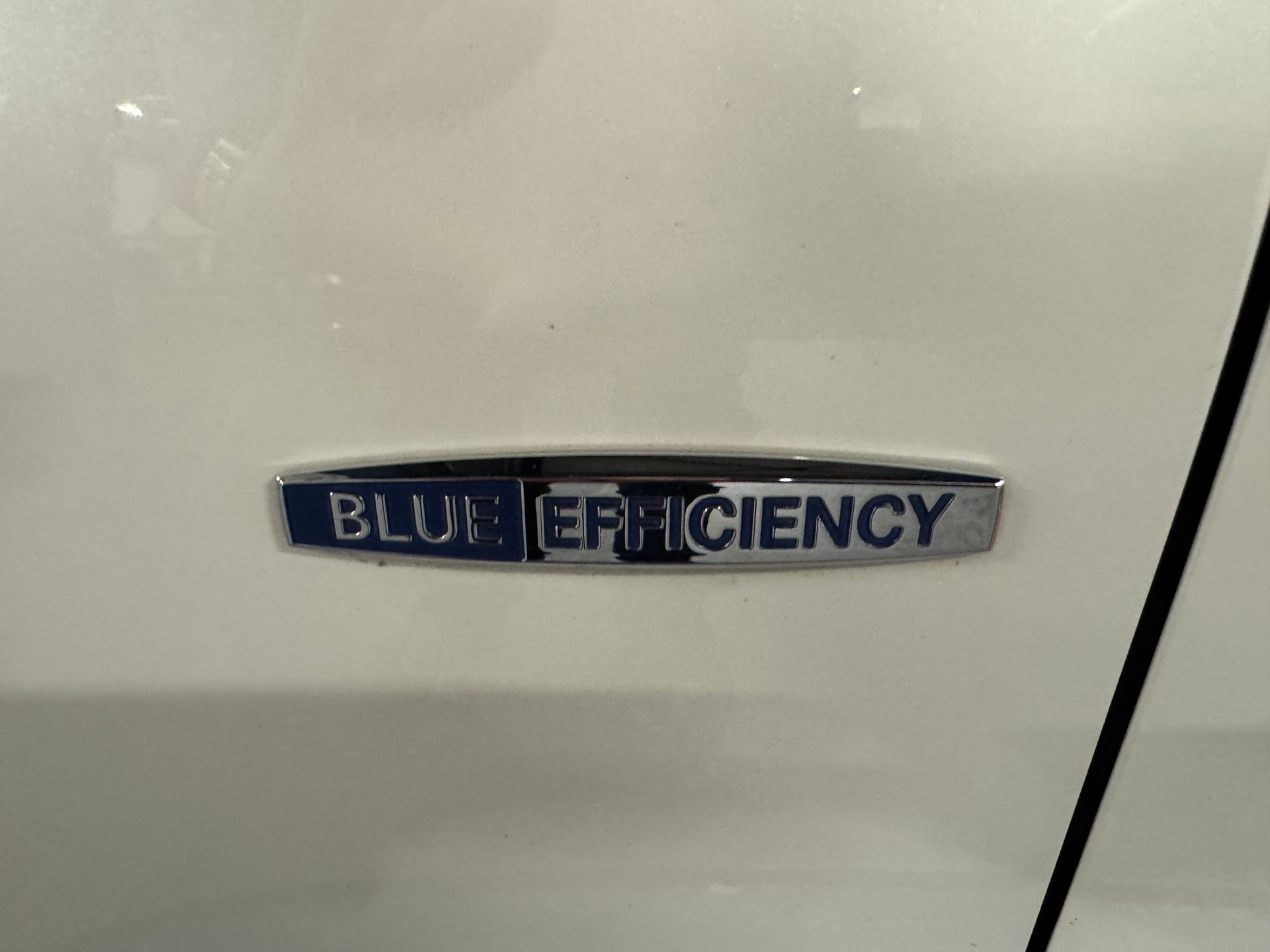 MERCEDES-BENZ E 350 CDI BlueEfficiency Avantgarde 7G-Tronic-image-22