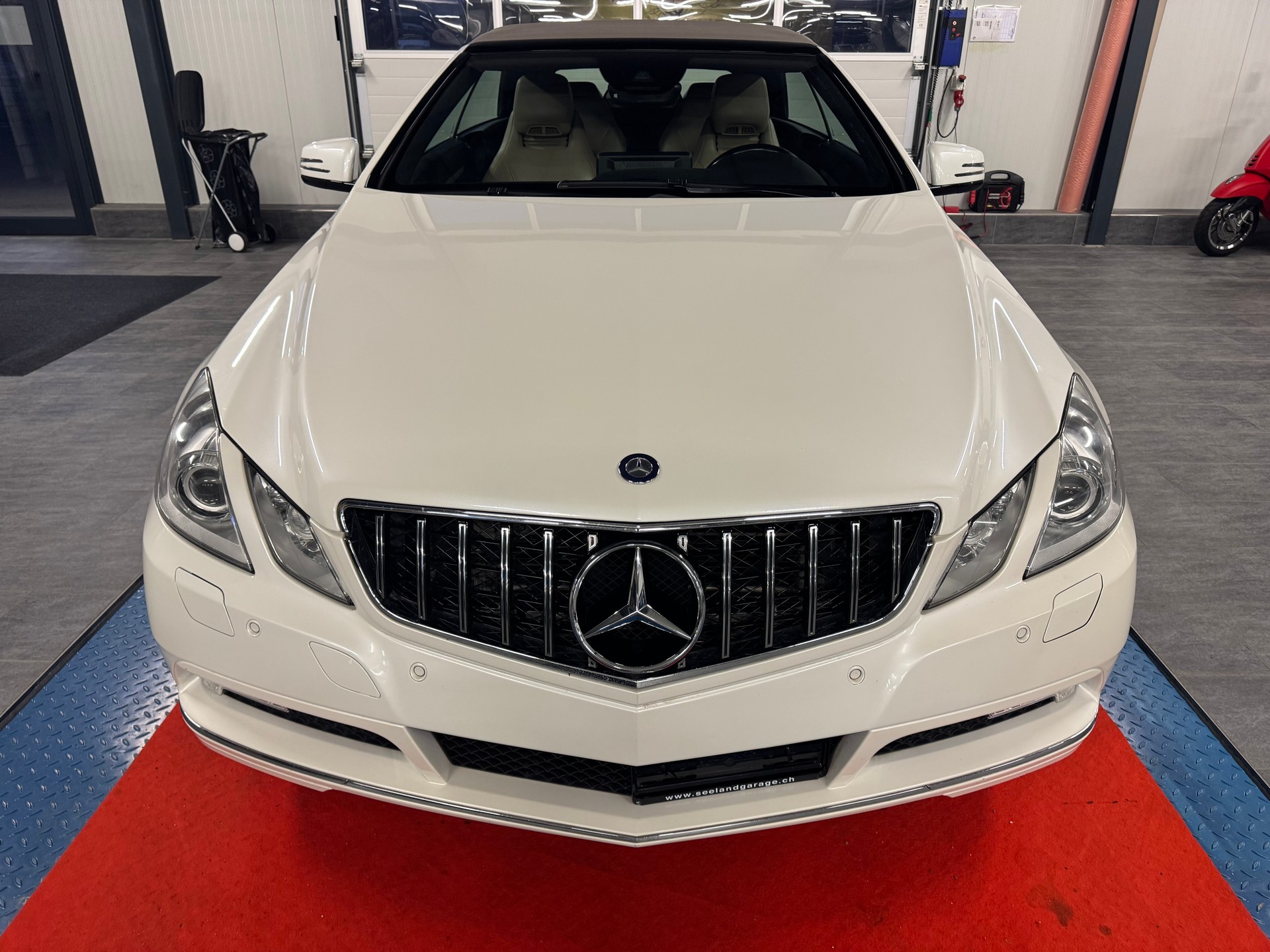 MERCEDES-BENZ E 350 CDI BlueEfficiency Avantgarde 7G-Tronic-showroom-element-1