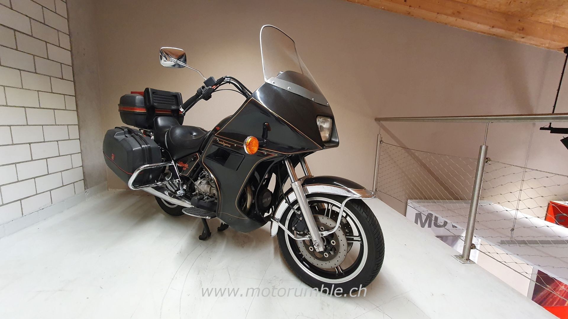MOTO GUZZI CALIFORNIA 3-image-1