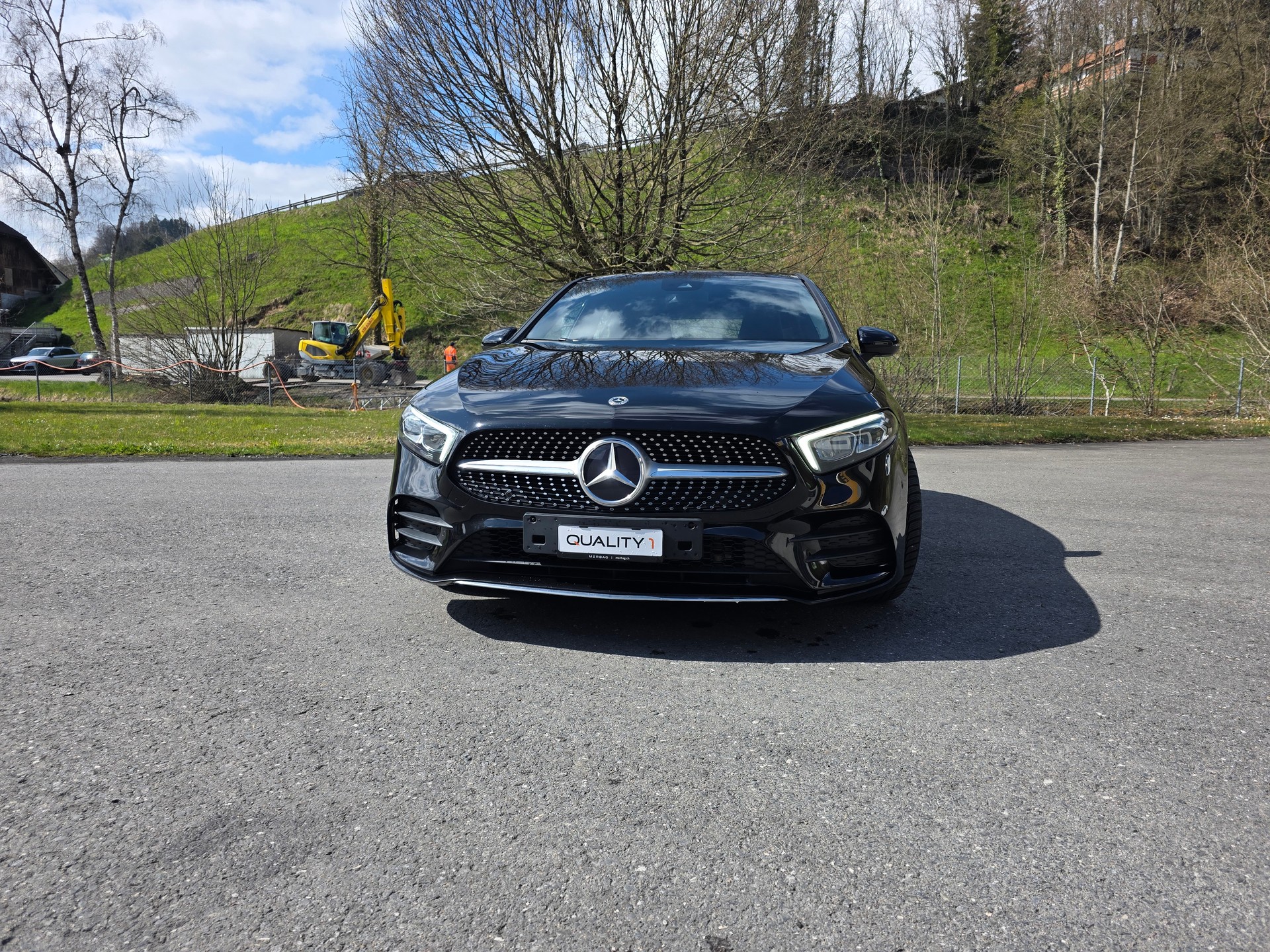 MERCEDES-BENZ A 200 AMG Line 7G-DCT-showroom-element-2