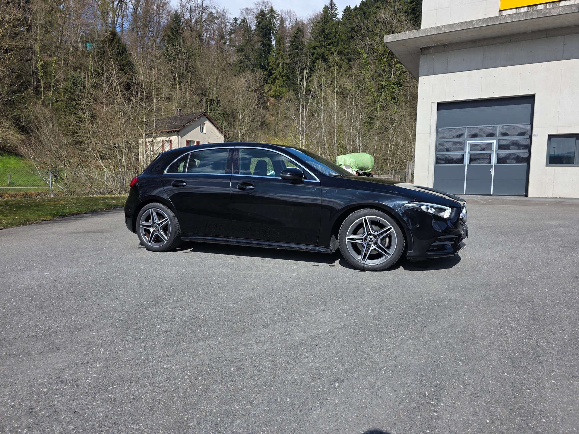 MERCEDES-BENZ A 200 AMG Line 7G-DCT-image-8