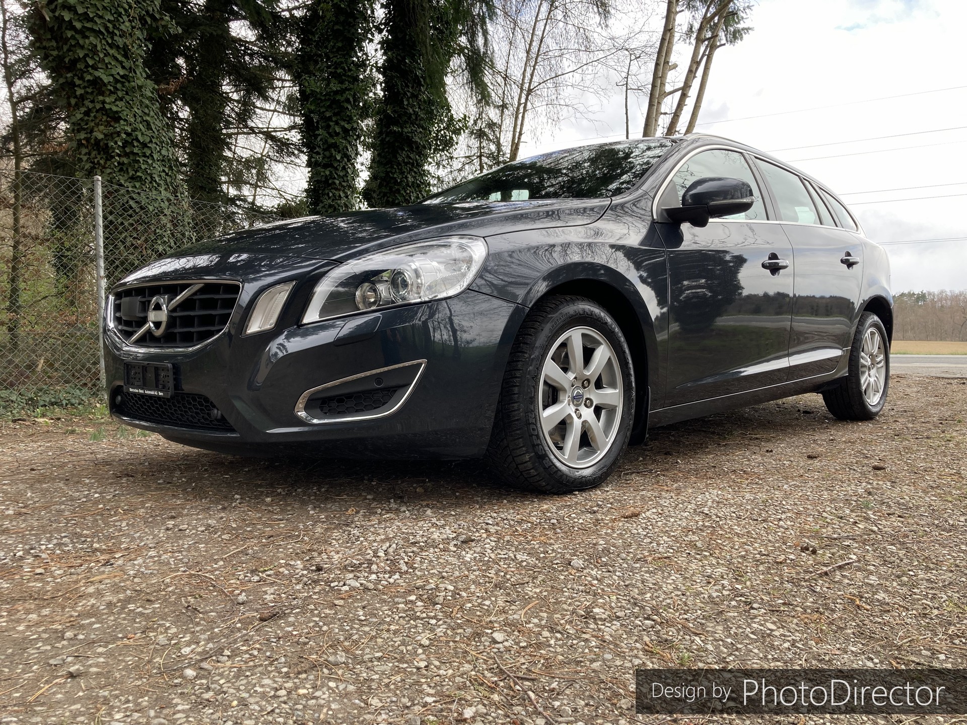 VOLVO V60 D5 AWD Summum Geartronic-image-1