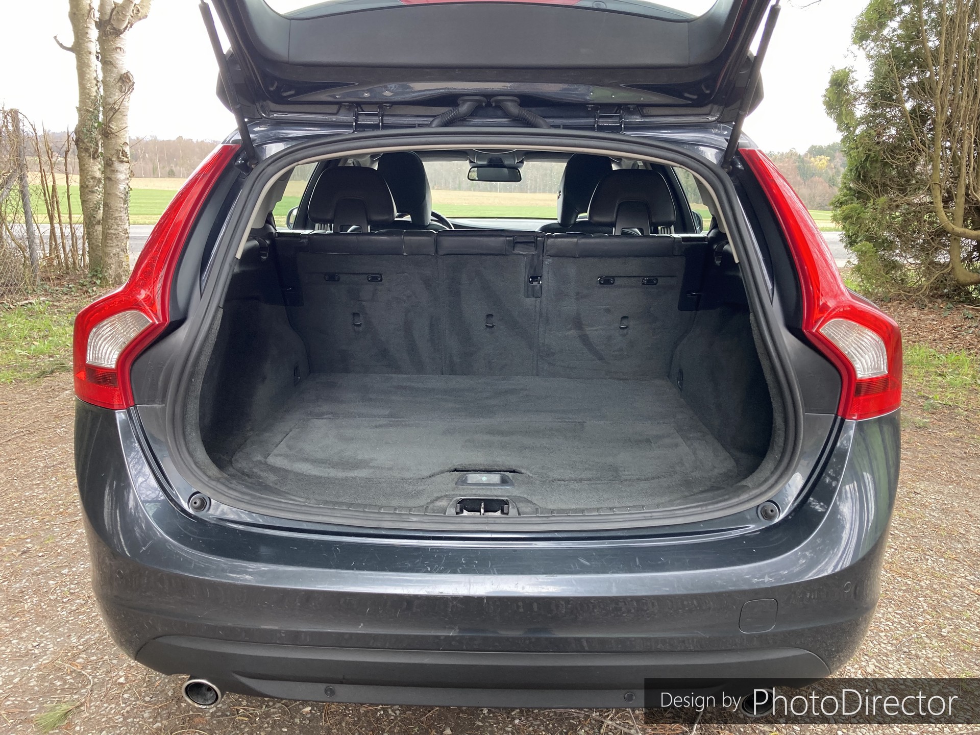 VOLVO V60 D5 AWD Summum Geartronic-image-12