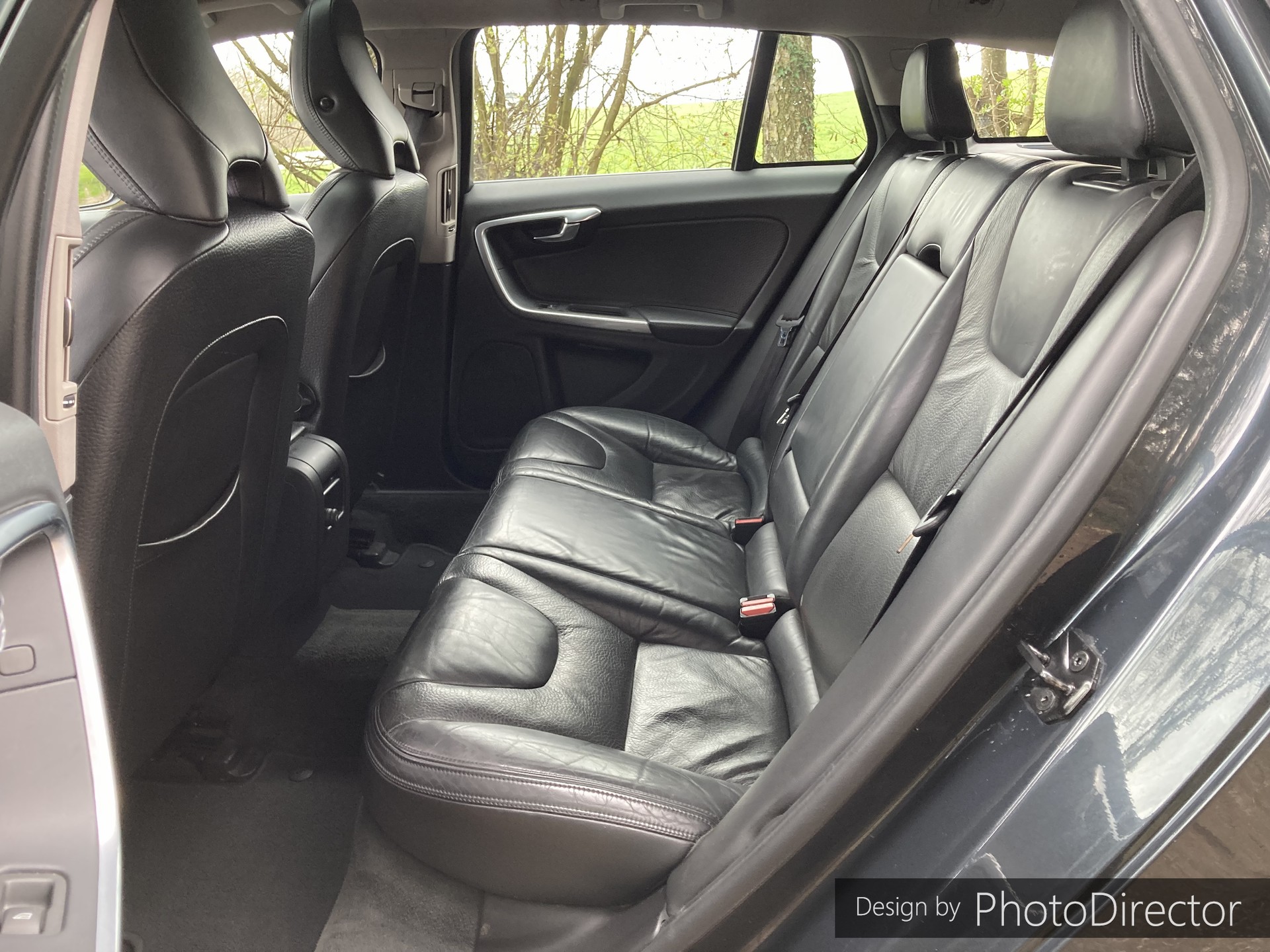 VOLVO V60 D5 AWD Summum Geartronic-image-11