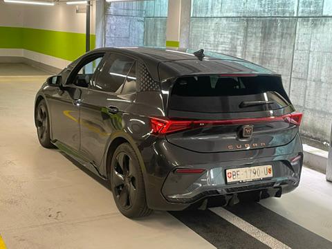 CUPRA Born 77 kWh e-Boost // MFK NEU-showroom-element-3