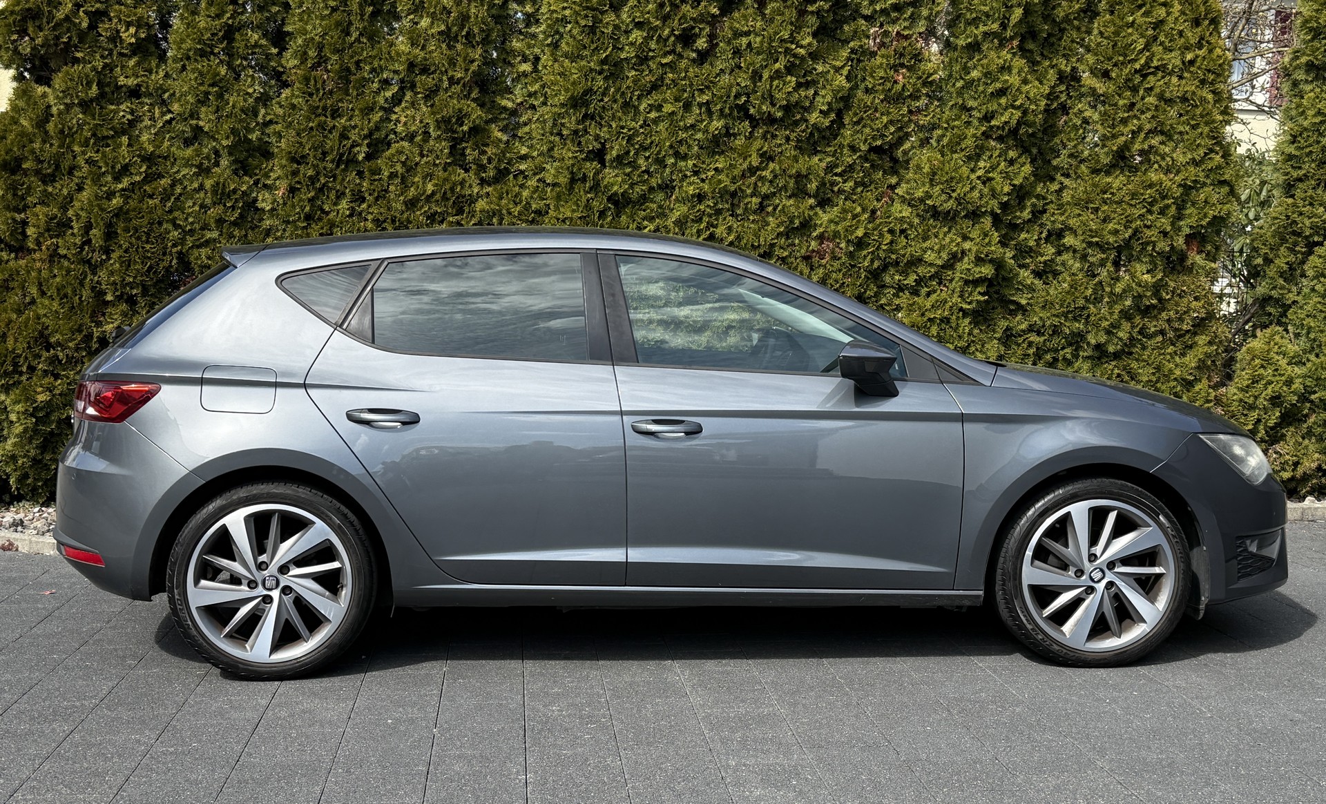 SEAT Leon 1.4 TSI FR-image-9
