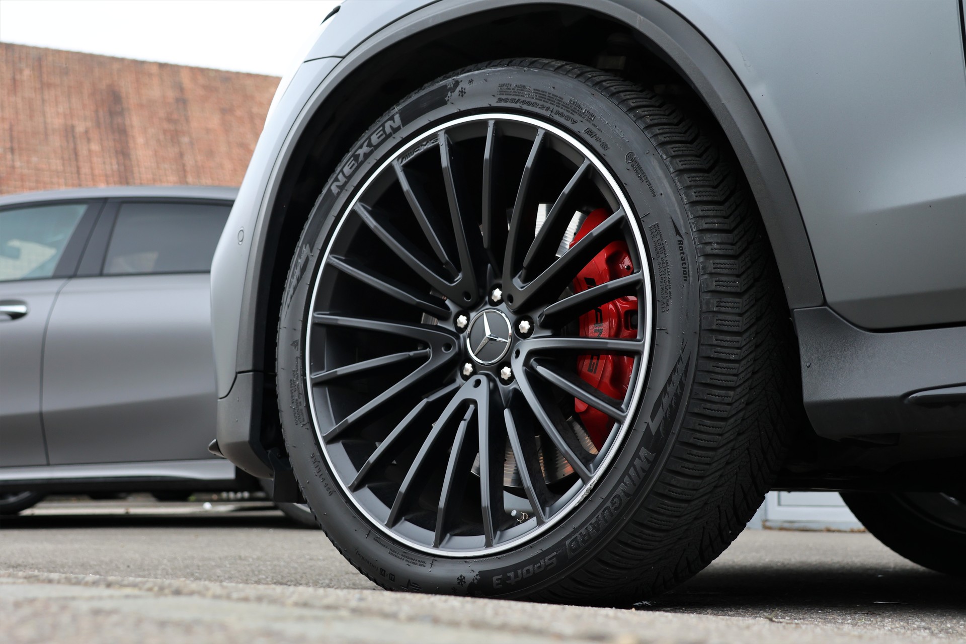 MERCEDES-BENZ GLC 63 S AMG 4Matic 9G-Tronic (CH) "Designo Magno"-image-7