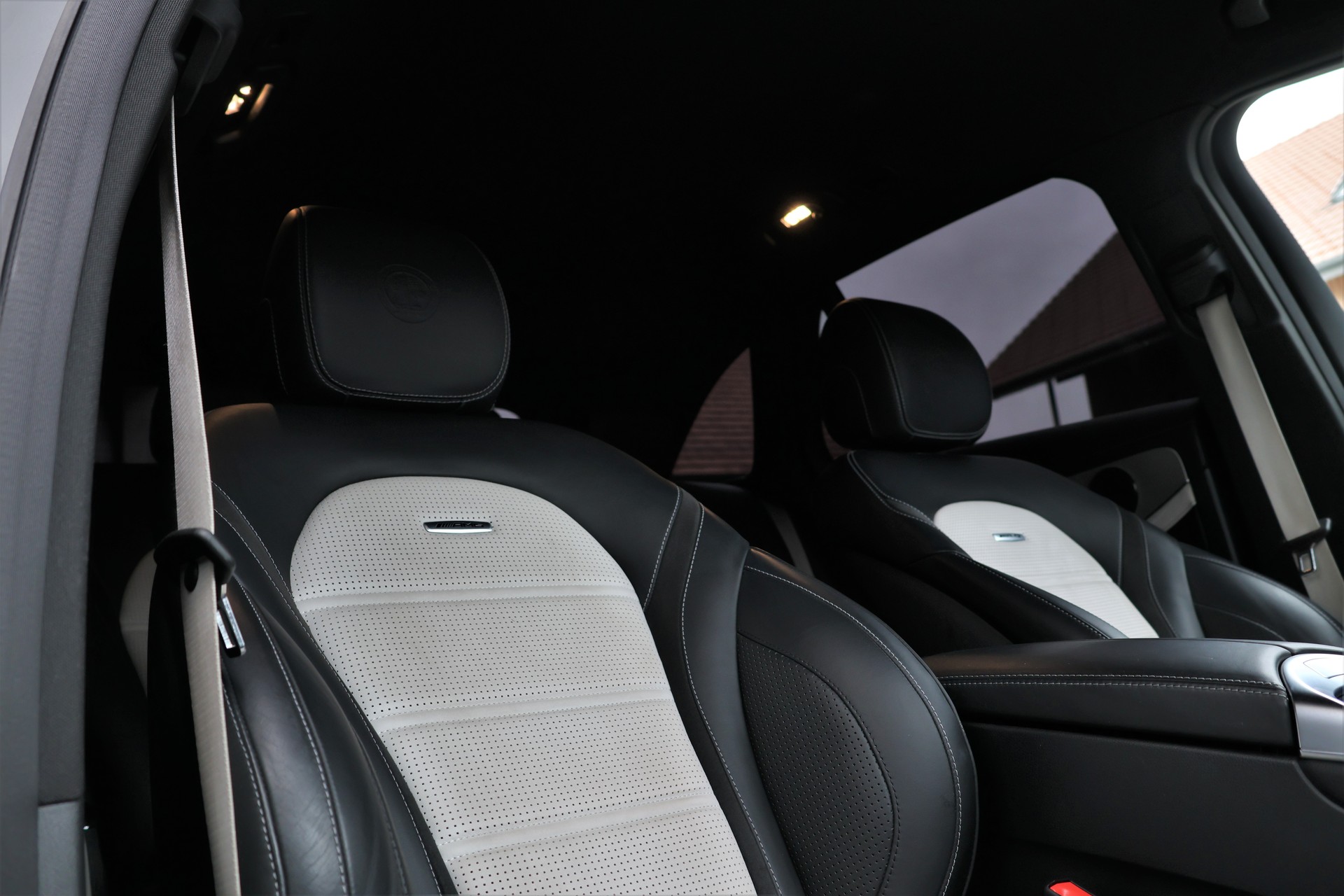 MERCEDES-BENZ GLC 63 S AMG 4Matic 9G-Tronic (CH) "Designo Magno"-image-21