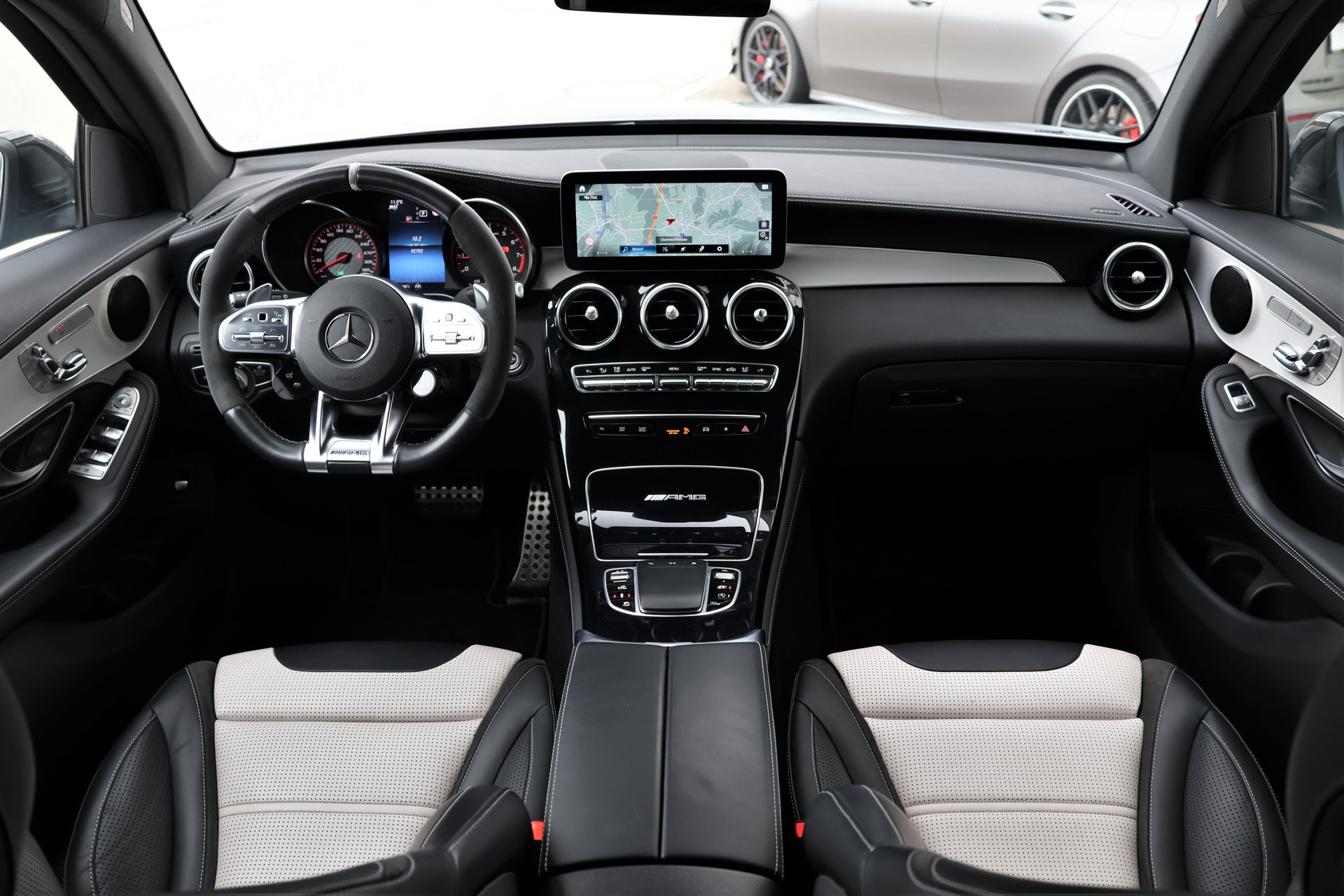 MERCEDES-BENZ GLC 63 S AMG 4Matic 9G-Tronic (CH) "Designo Magno"-image-15