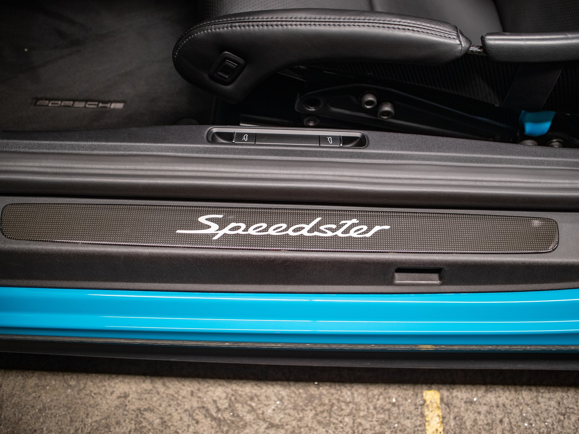 PORSCHE 911 Speedster-image-10