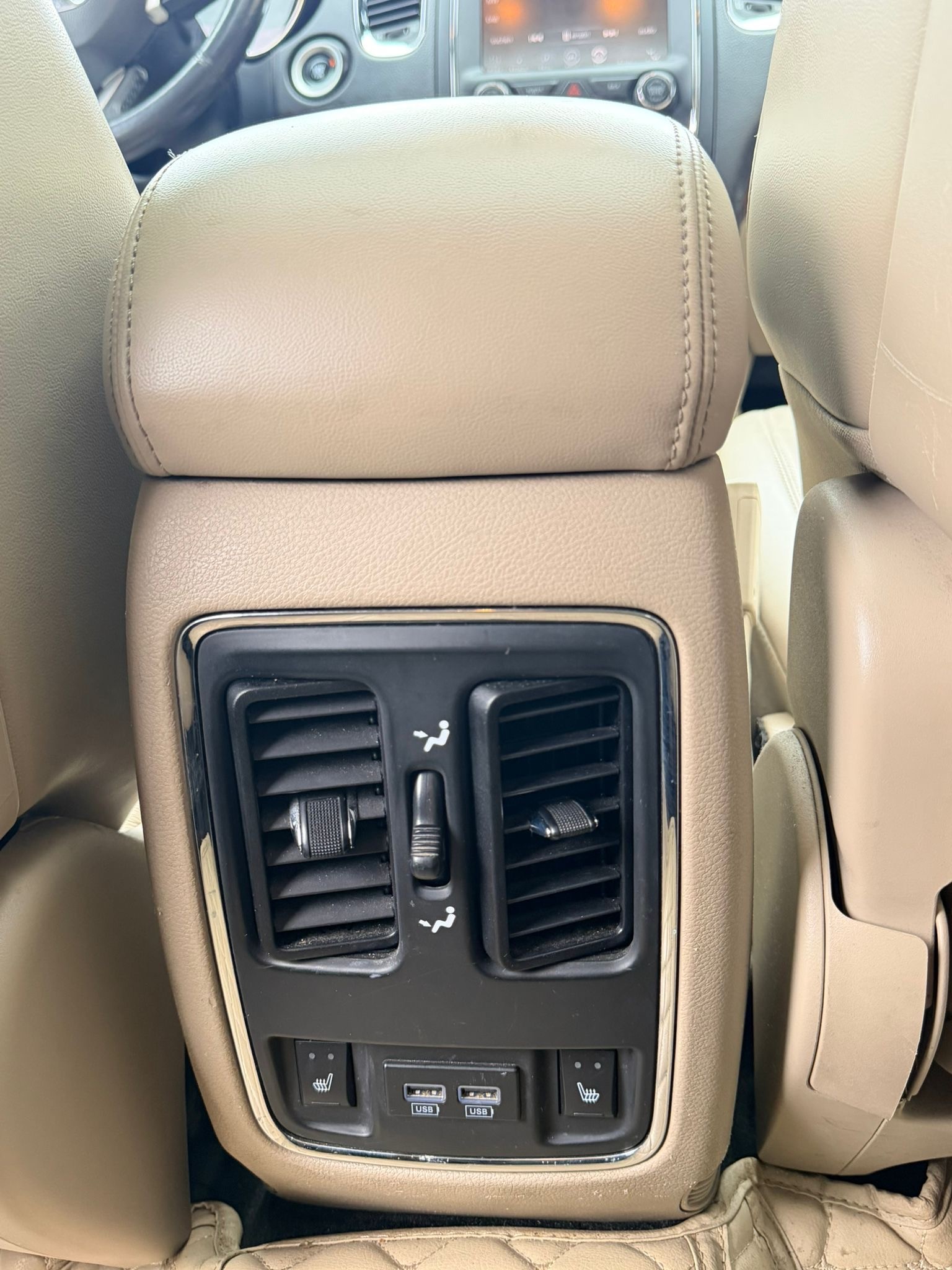 DODGE Limited 3.6 AWD-image-19