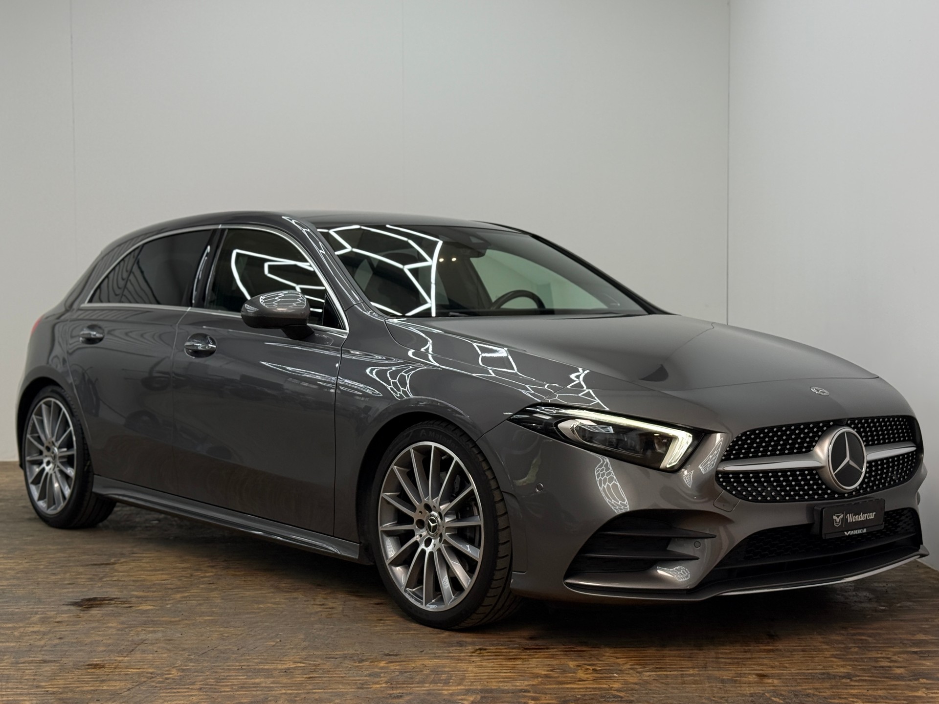 MERCEDES-BENZ A 220 AMG Line 7G-DCT 4Matic