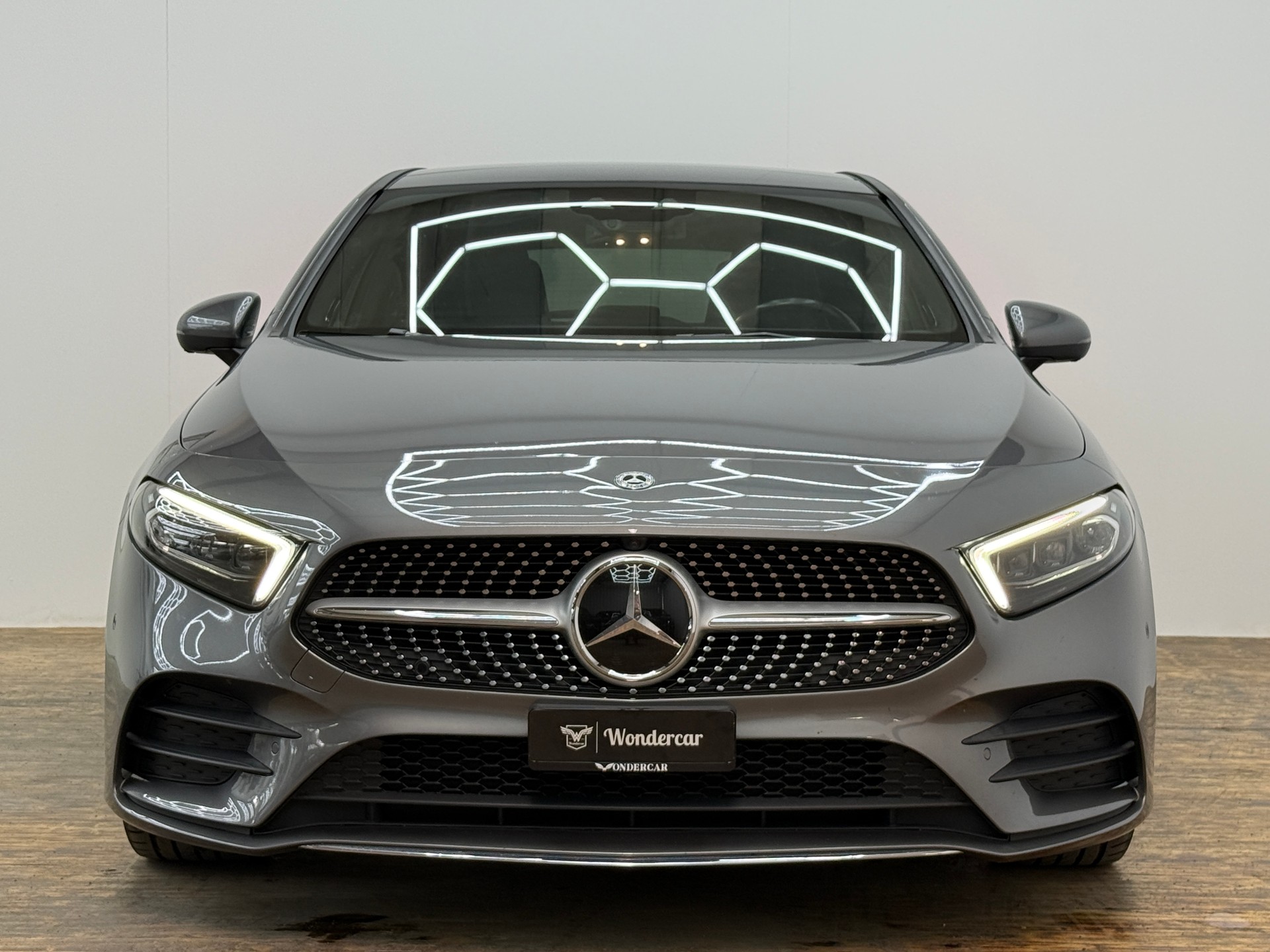 MERCEDES-BENZ A 220 AMG Line 7G-DCT 4Matic-showroom-element-2