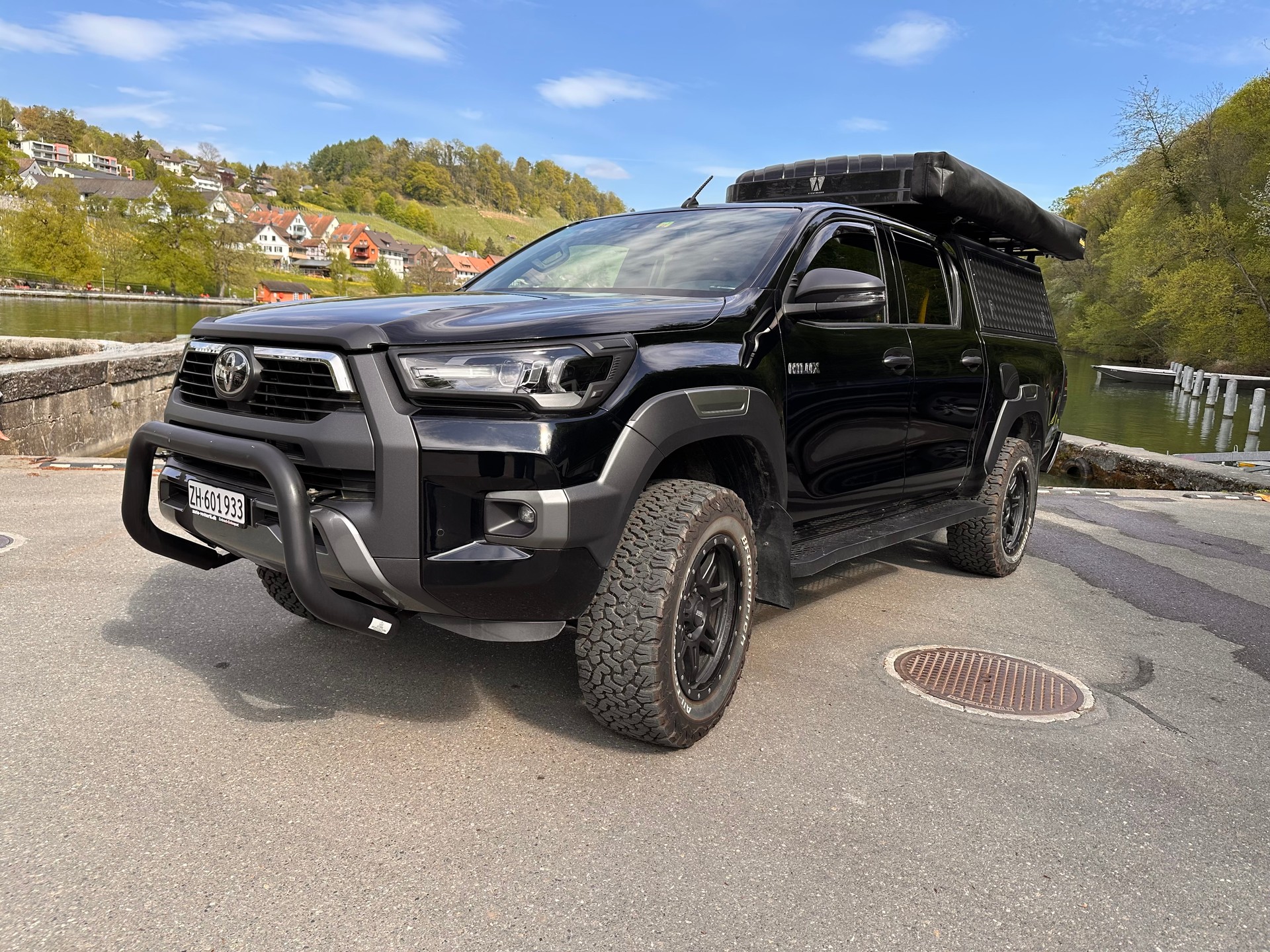 TOYOTA Hilux 2.8D-4D Invincible Double Cab 4x4 A