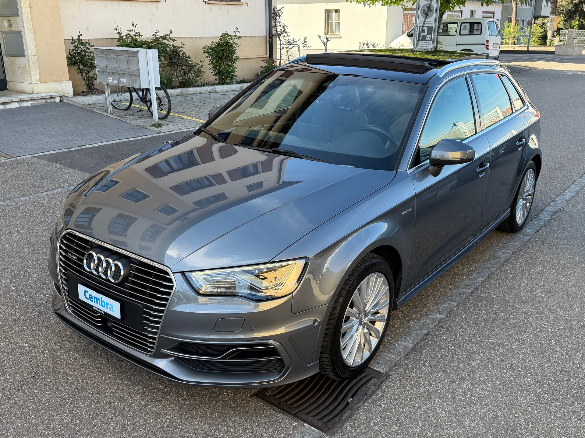 AUDI A3 Sportback 1.4 e-tron Ambition S-tronic-image-6