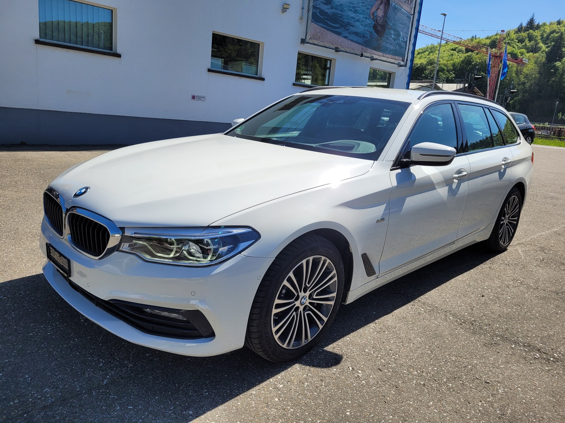 BMW 530i Touring Sport Line Steptronic-image-4