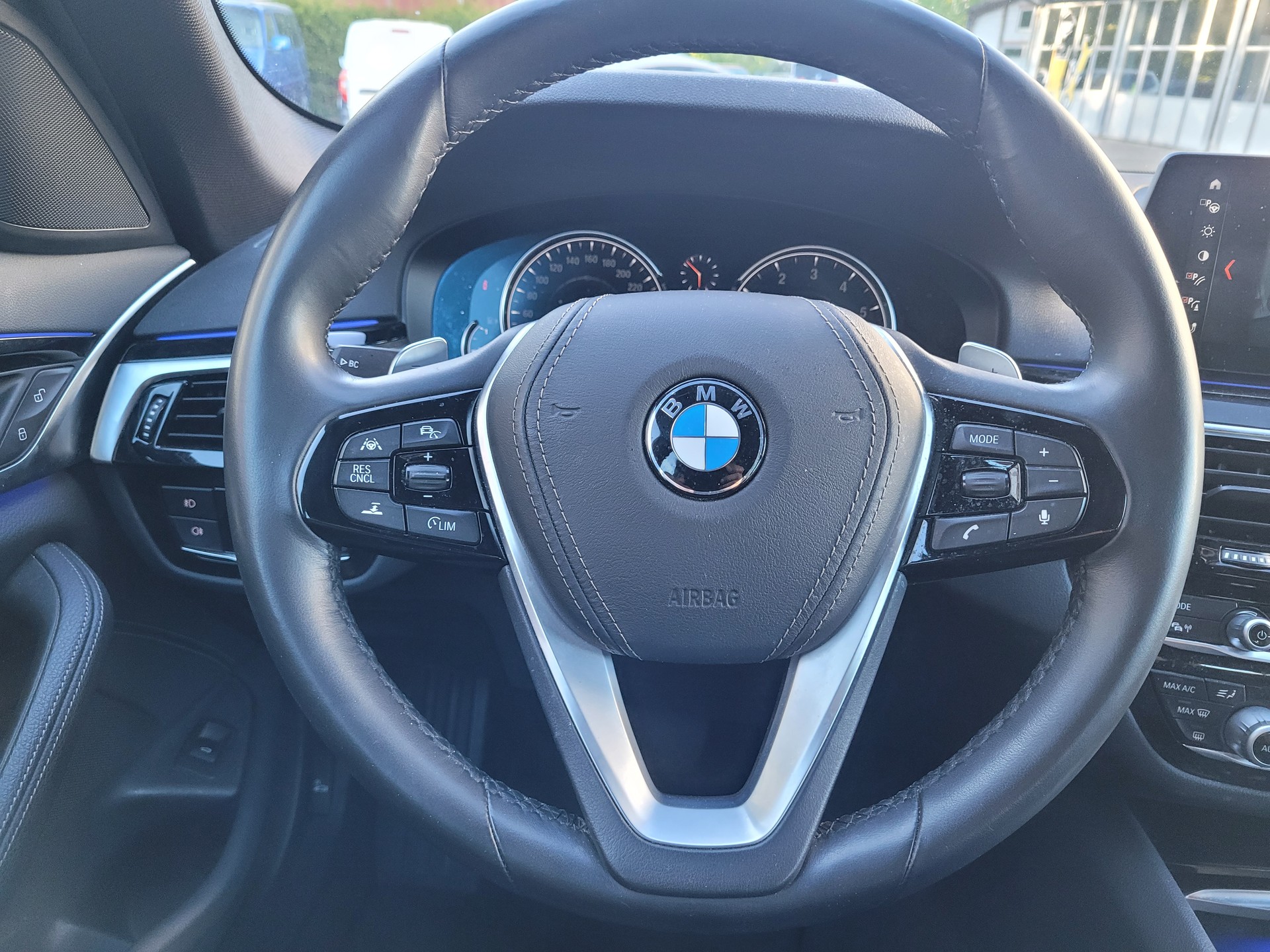 BMW 530i Touring Sport Line Steptronic-image-14