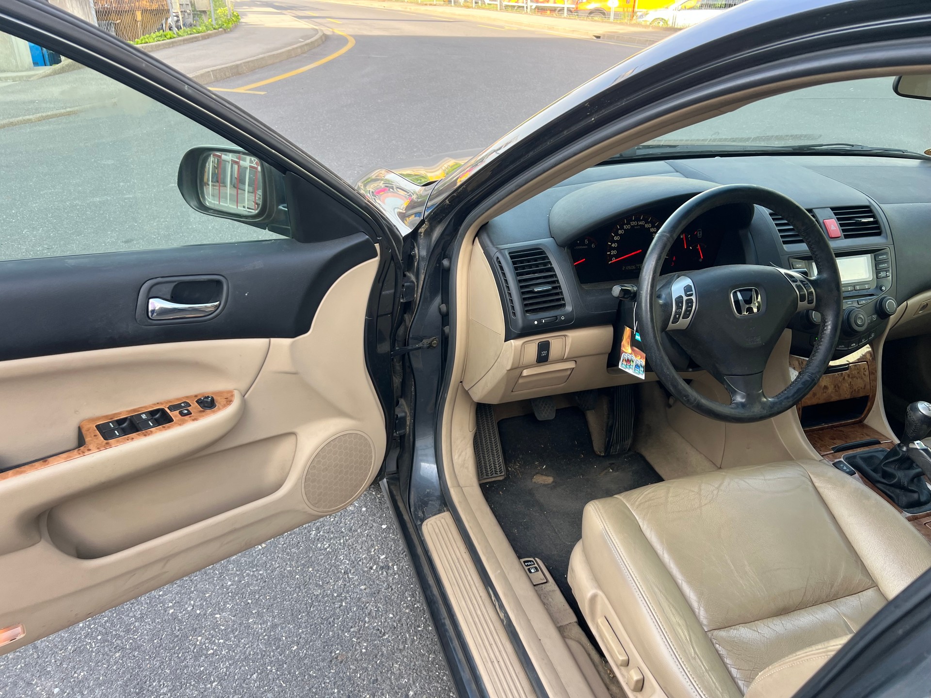 HONDA Accord Tourer 2.2 i-CTDi Executive-image-8