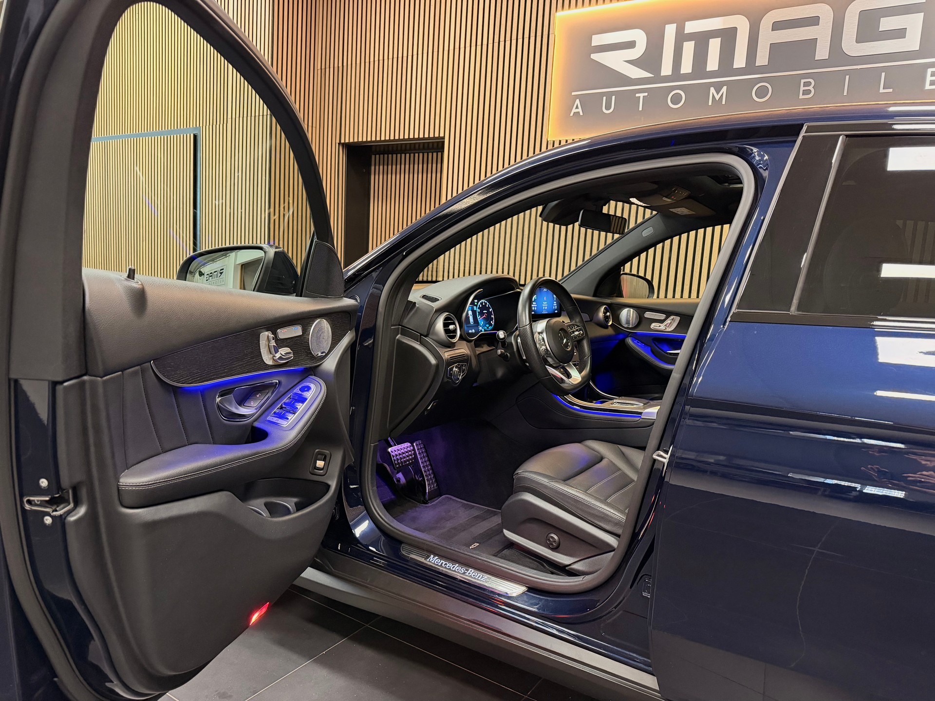 MERCEDES-BENZ GLC Coupé 300 AMG Line 4Matic 9G-Tronic | CH- Fzg. | Frisch ab MFK & Service-image-21