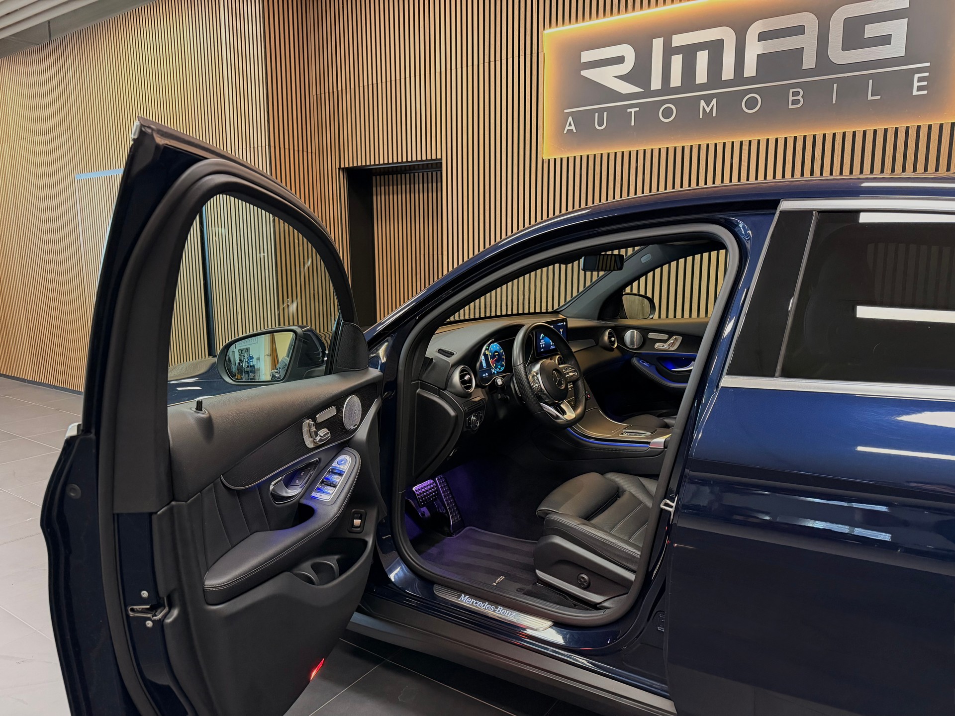 MERCEDES-BENZ GLC Coupé 300 AMG Line 4Matic 9G-Tronic | CH- Fzg. | Carvertical Bericht | Ab MFK & Service-image-7