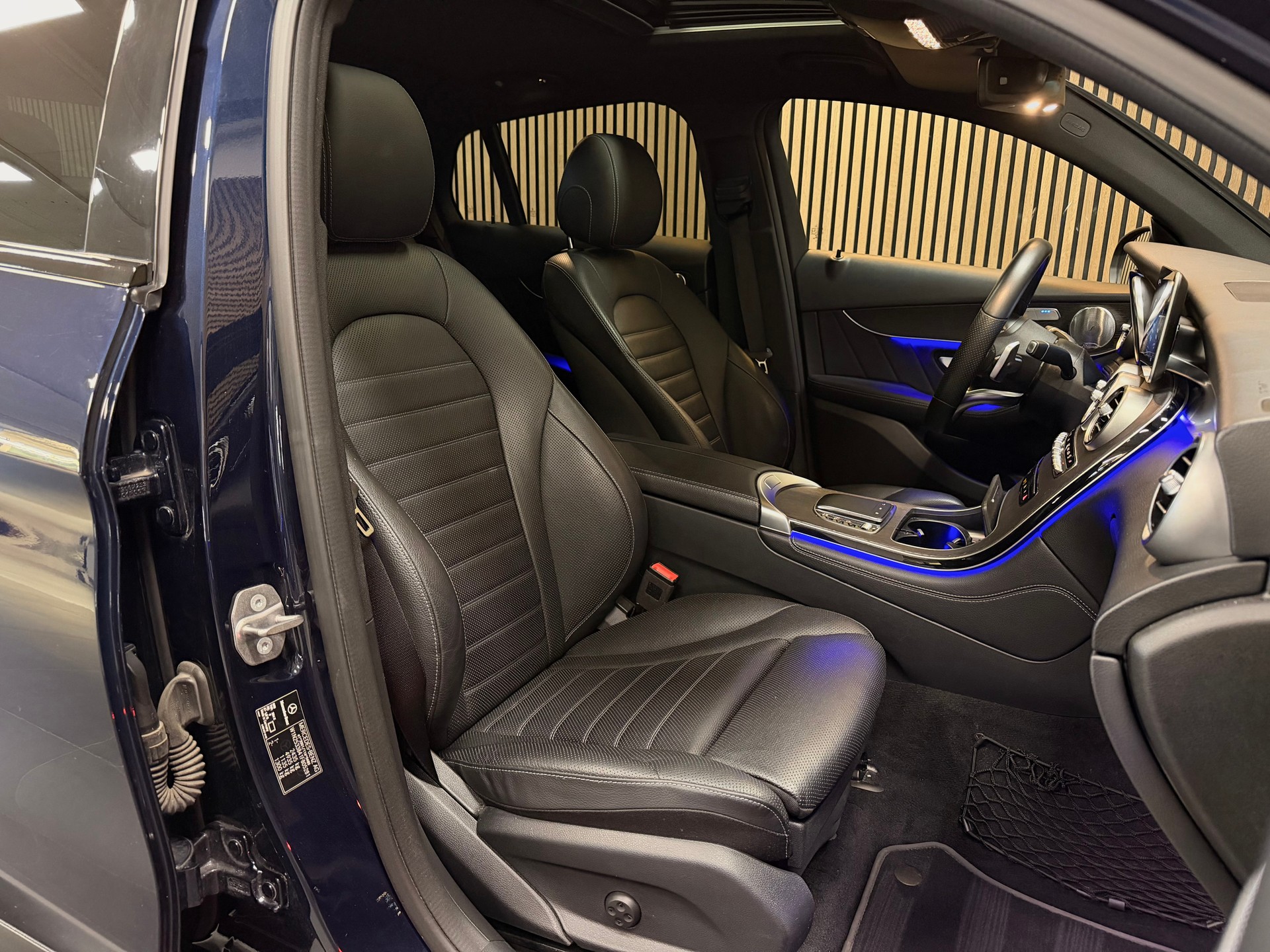 MERCEDES-BENZ GLC Coupé 300 AMG Line 4Matic 9G-Tronic | CH- Fzg. | Frisch ab MFK & Service-image-27