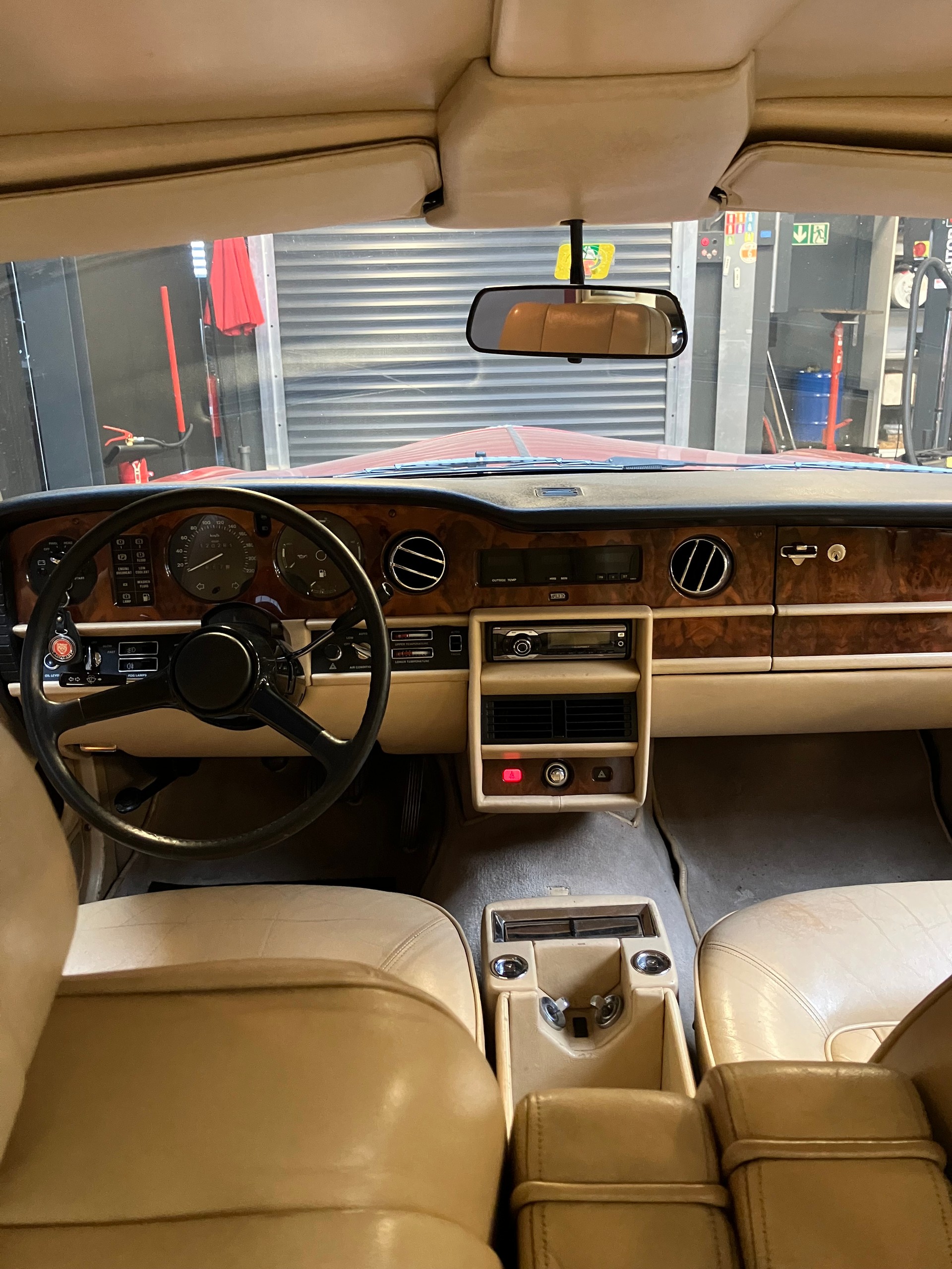 BENTLEY Mulsanne Turbo-image-13