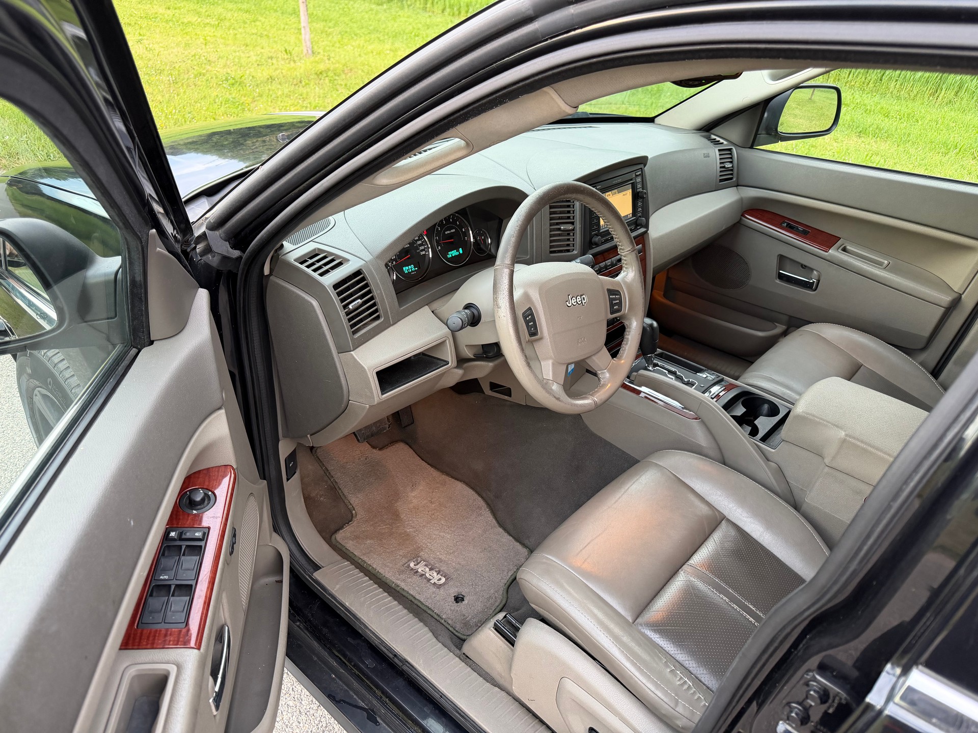 JEEP Grand Cherokee 3.0 CRD Limited Automatic-image-9
