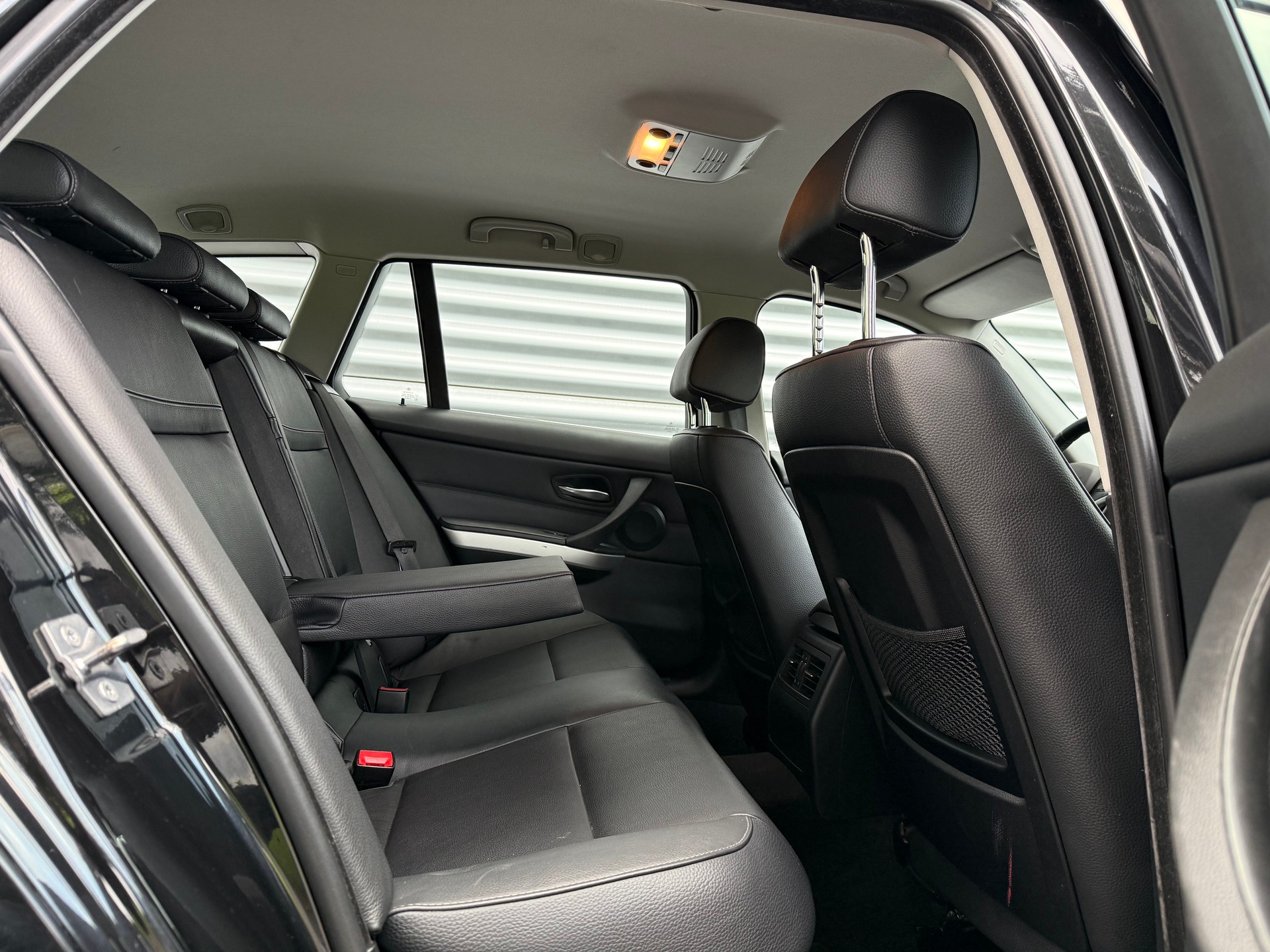 BMW 325i xDrive Touring more4you Steptronic-image-10