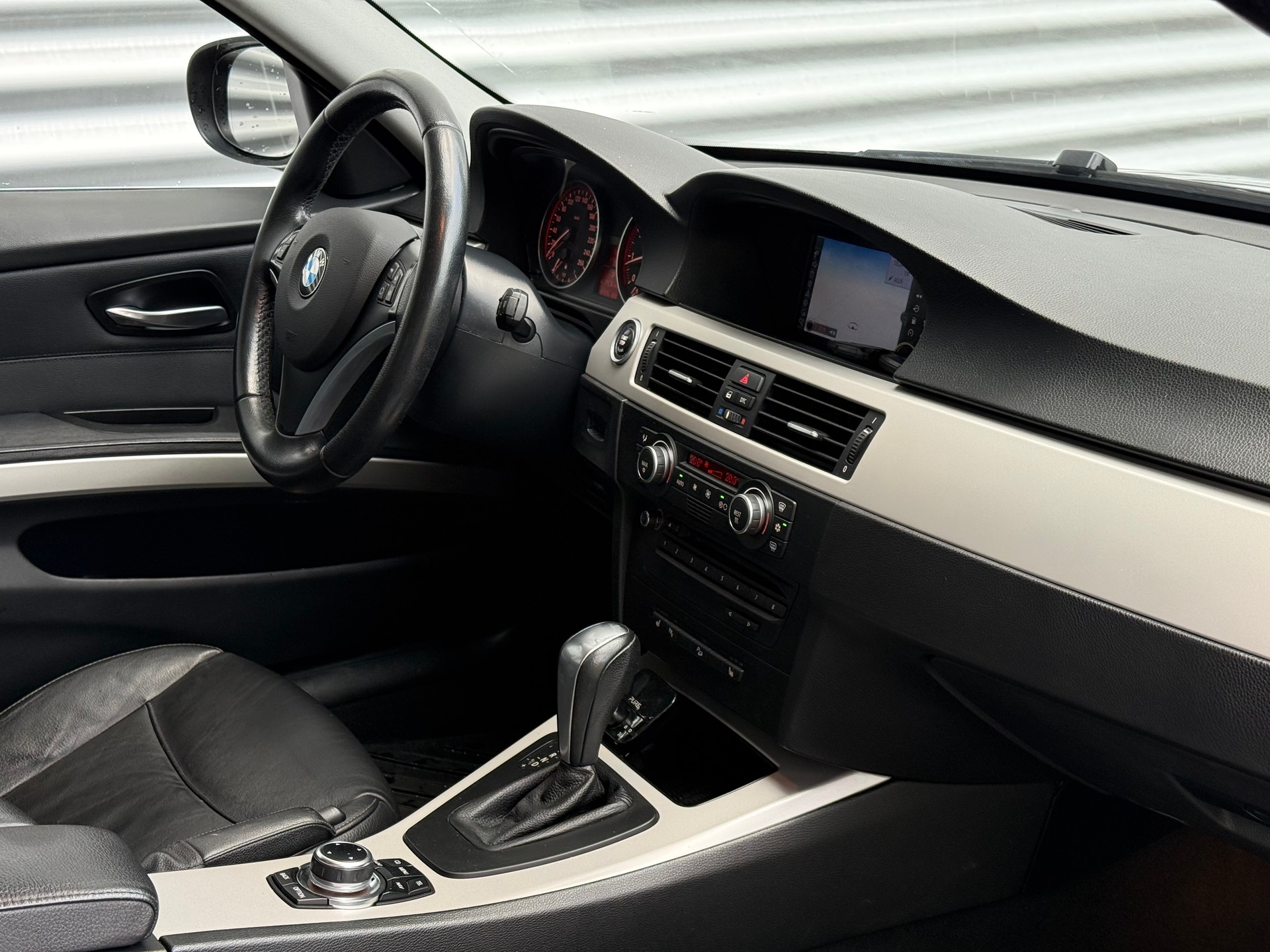 BMW 325i xDrive Touring more4you Steptronic-image-7