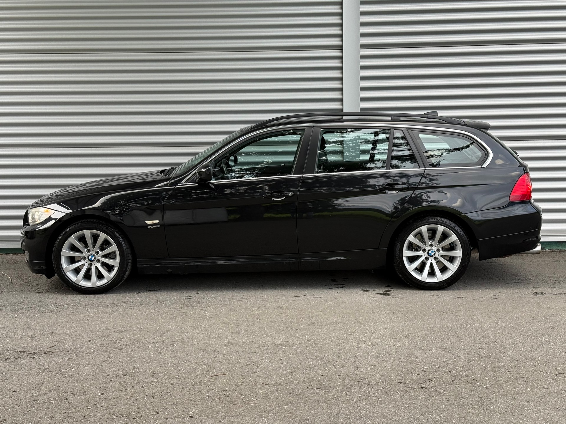 BMW 325i xDrive Touring more4you Steptronic-image-2