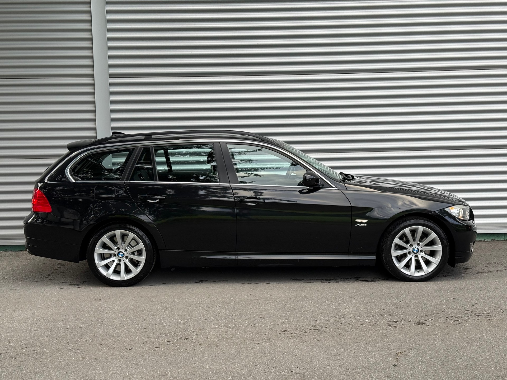 BMW 325i xDrive Touring more4you Steptronic-image-4