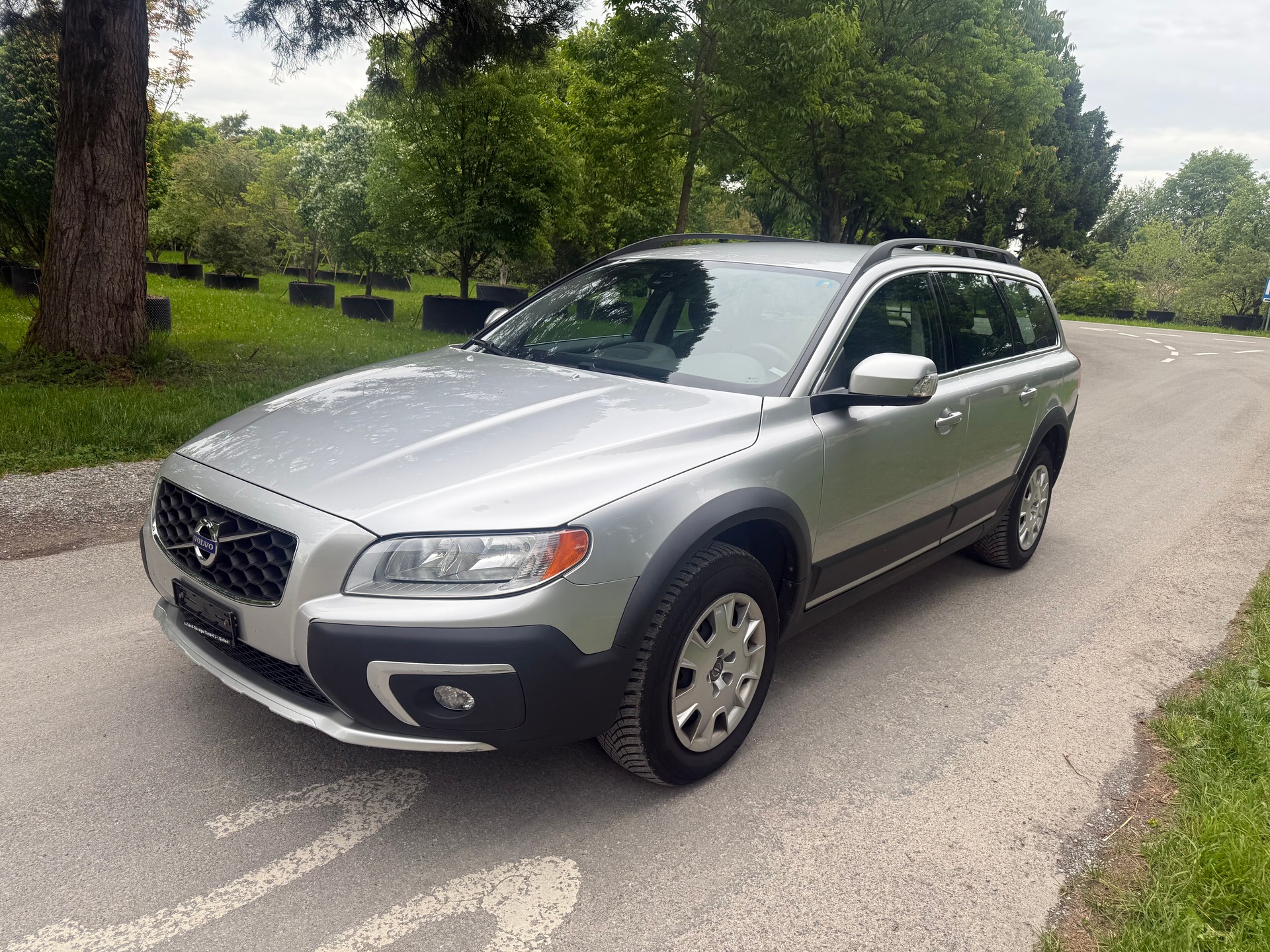 VOLVO XC70 D4 AWD Momentum Geartronic-image-6