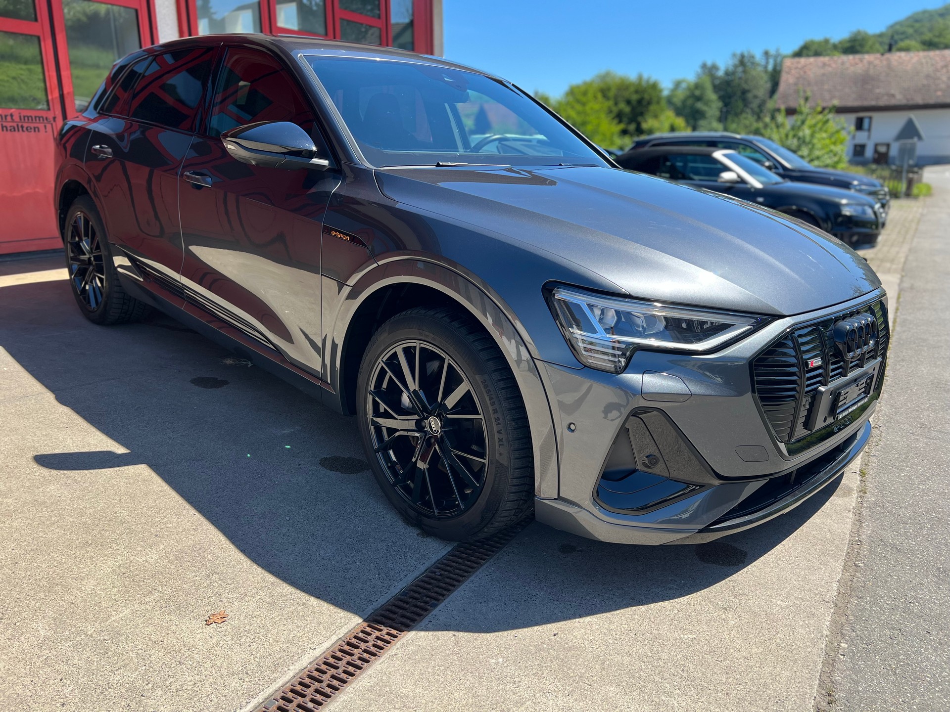 AUDI e-tron 55 S Line Black Edition quattro / SoH 93%-image-7