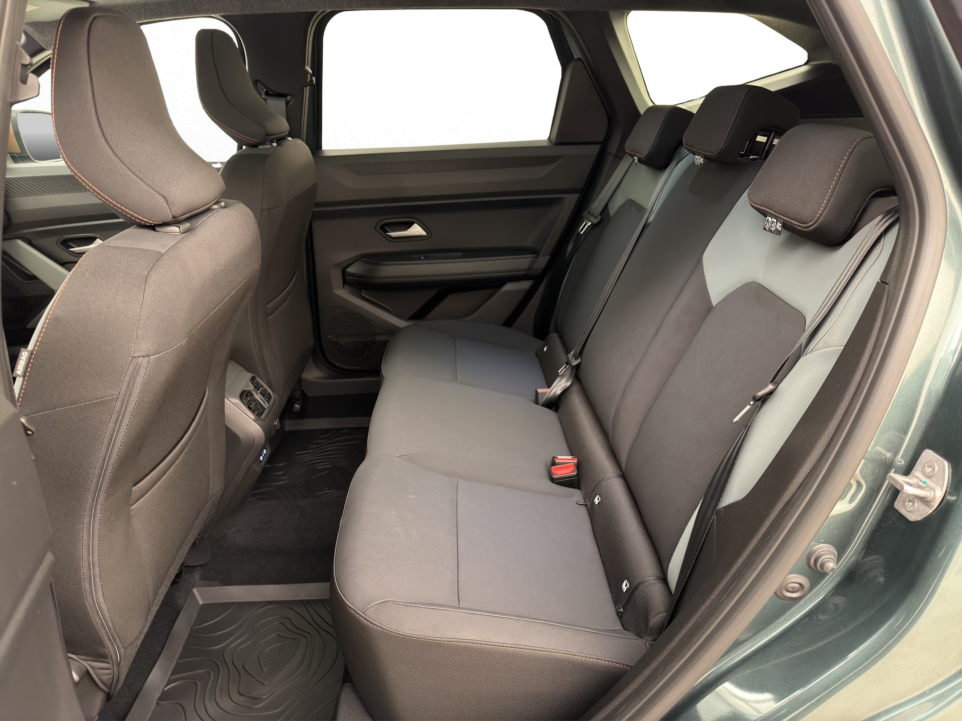 DACIA Bigster 1.2 TCe Extreme 4WD-image-11
