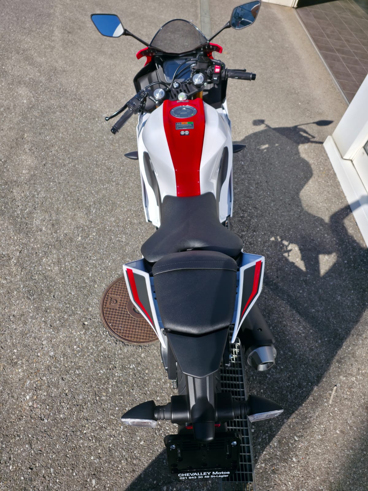 YAMAHA YZF-R 125 ABS 70TH ANNIVERSAIRE-image-4