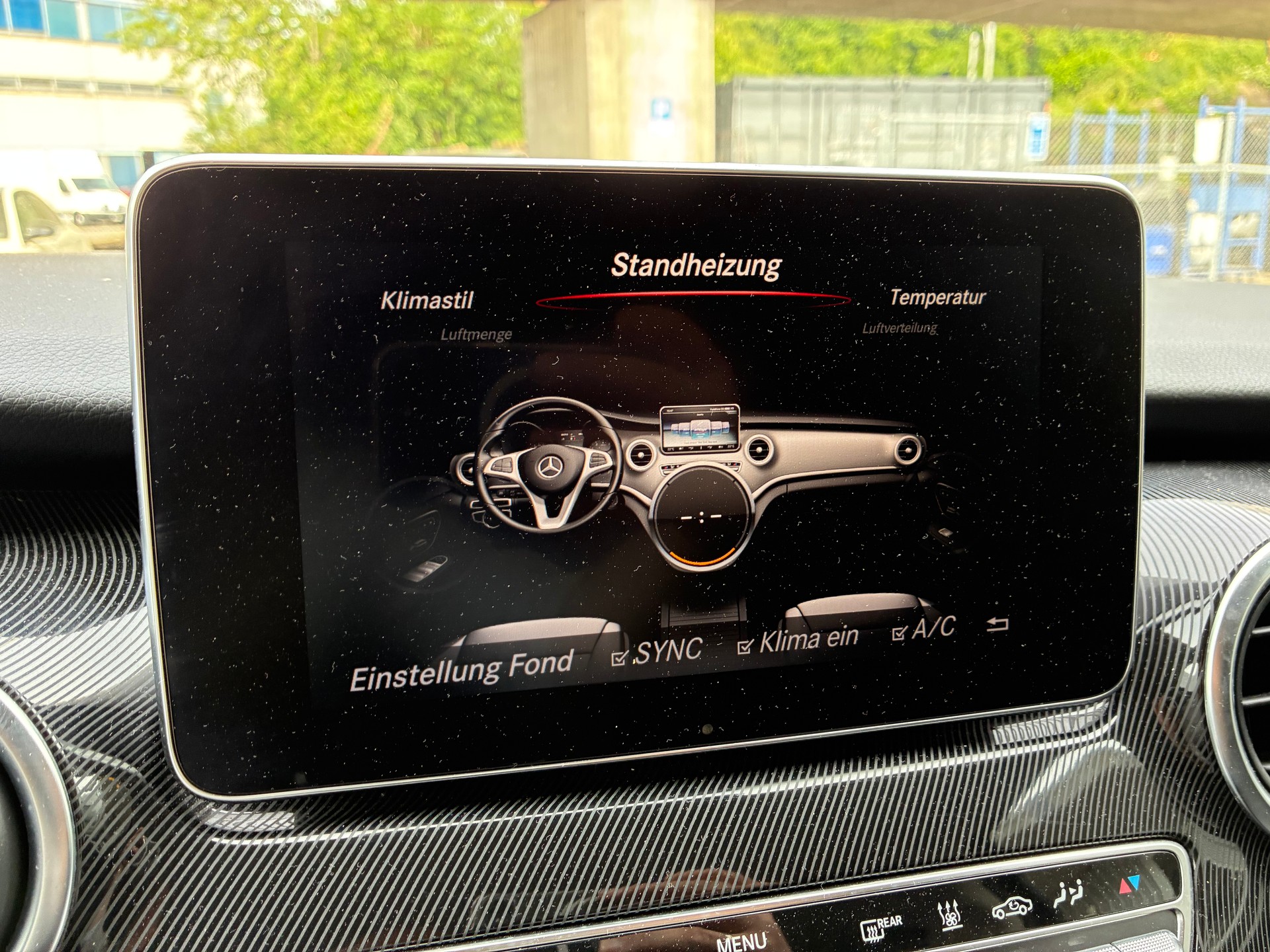 MERCEDES-BENZ V 220 d kurz 4matic-image-12