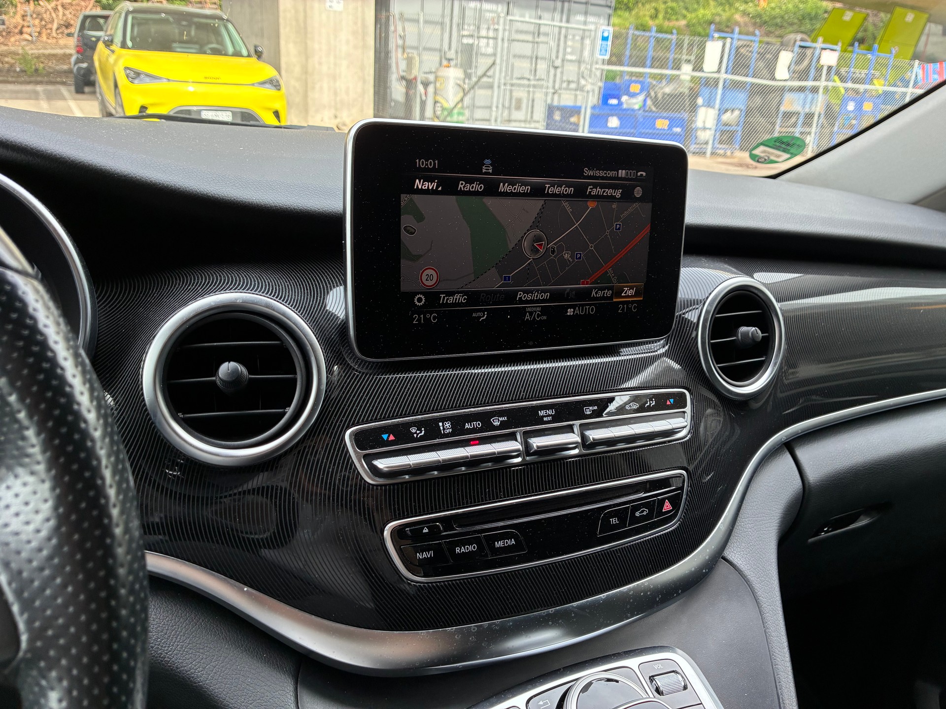MERCEDES-BENZ V 220 d kurz 4matic-image-11