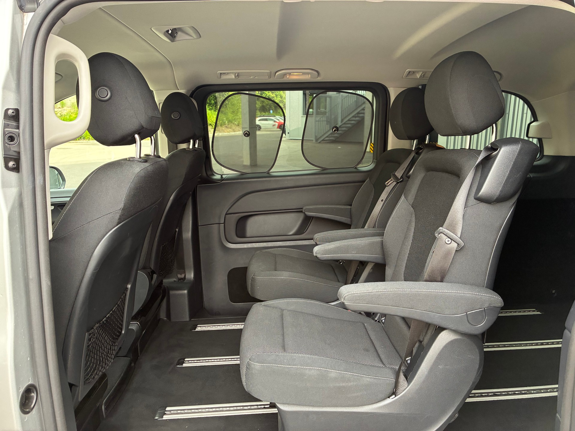 MERCEDES-BENZ V 220 d kurz 4matic-image-5