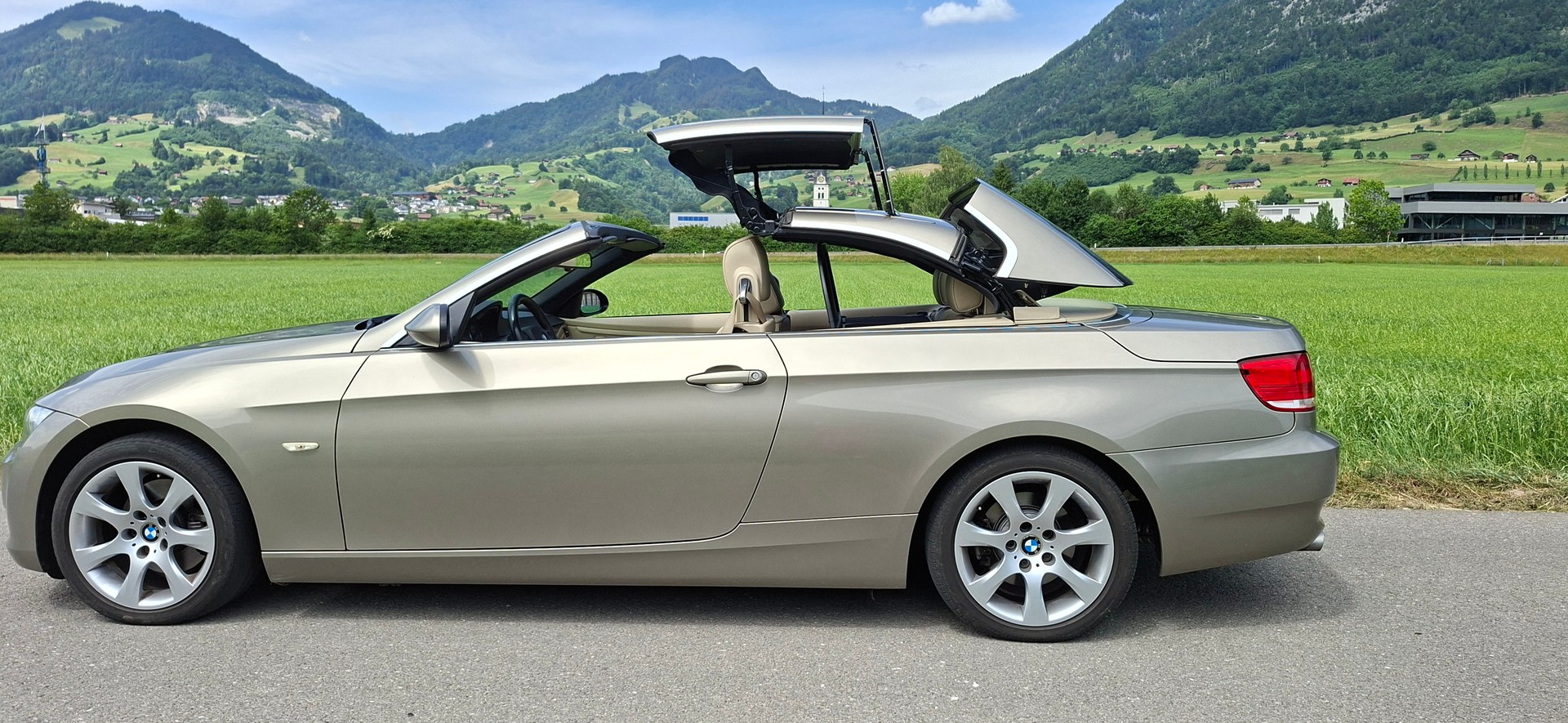 BMW 320d Cabriolet Steptronic-image-10
