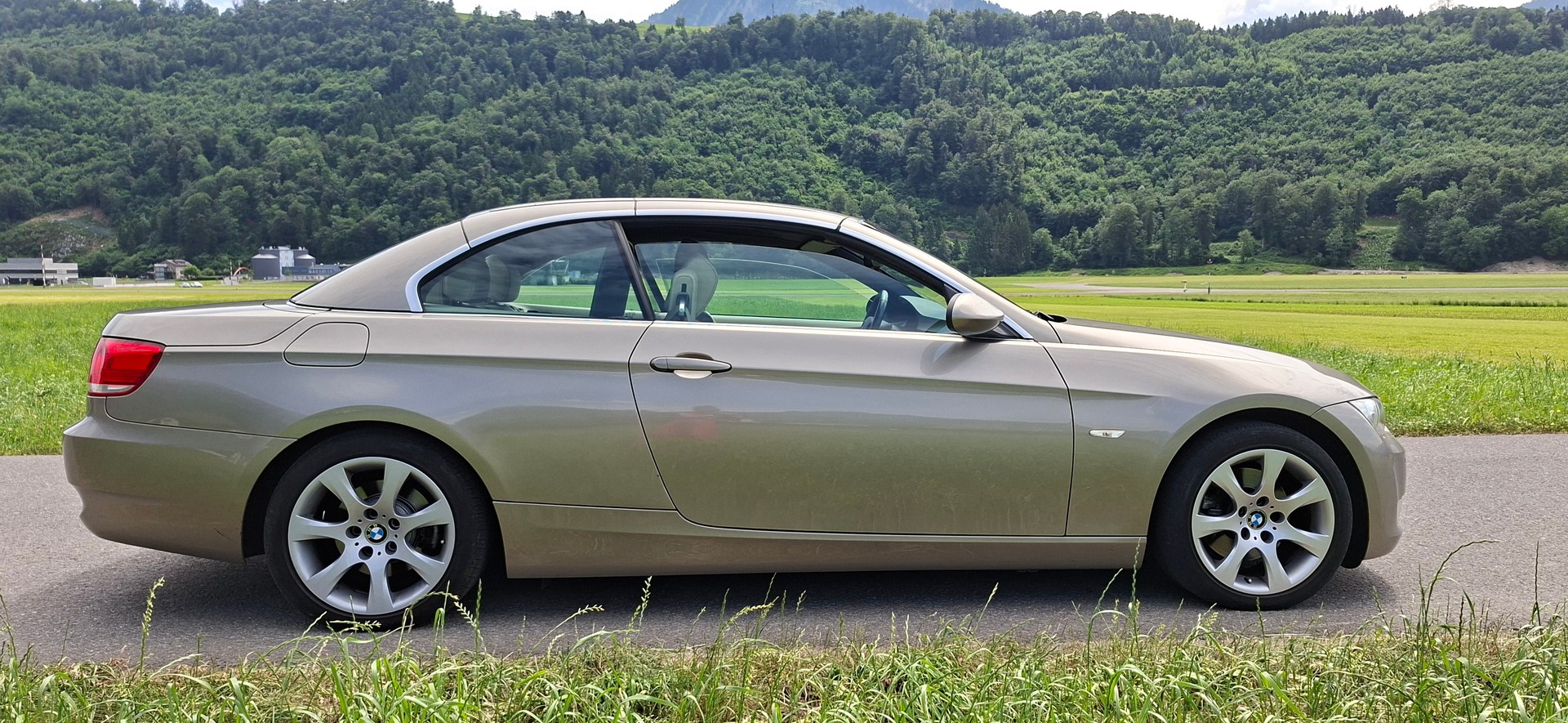 BMW 320d Cabriolet Steptronic-image-11