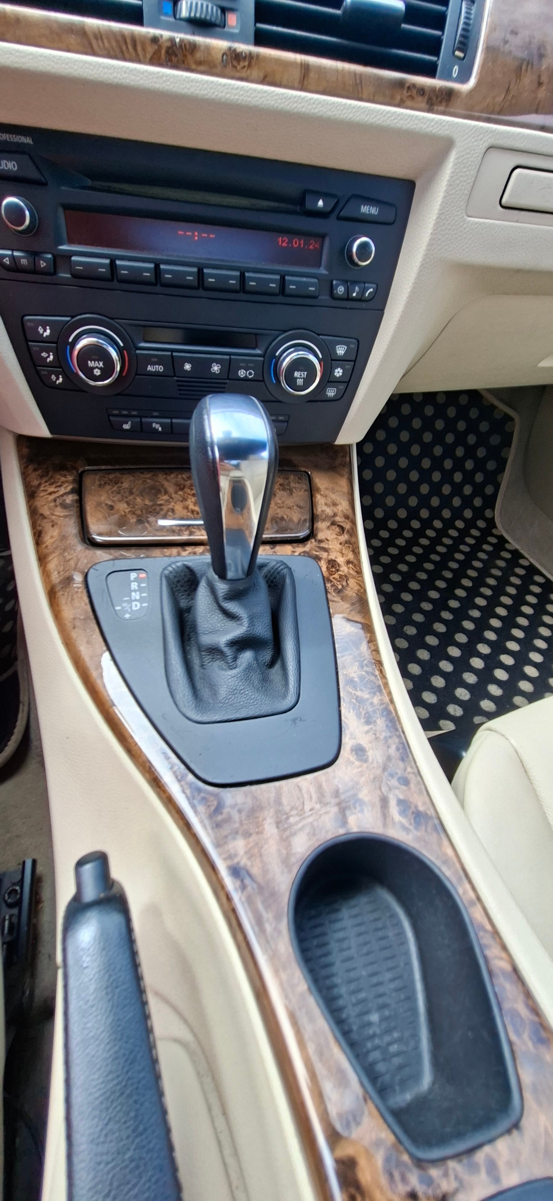 BMW 320d Cabriolet Steptronic-image-5