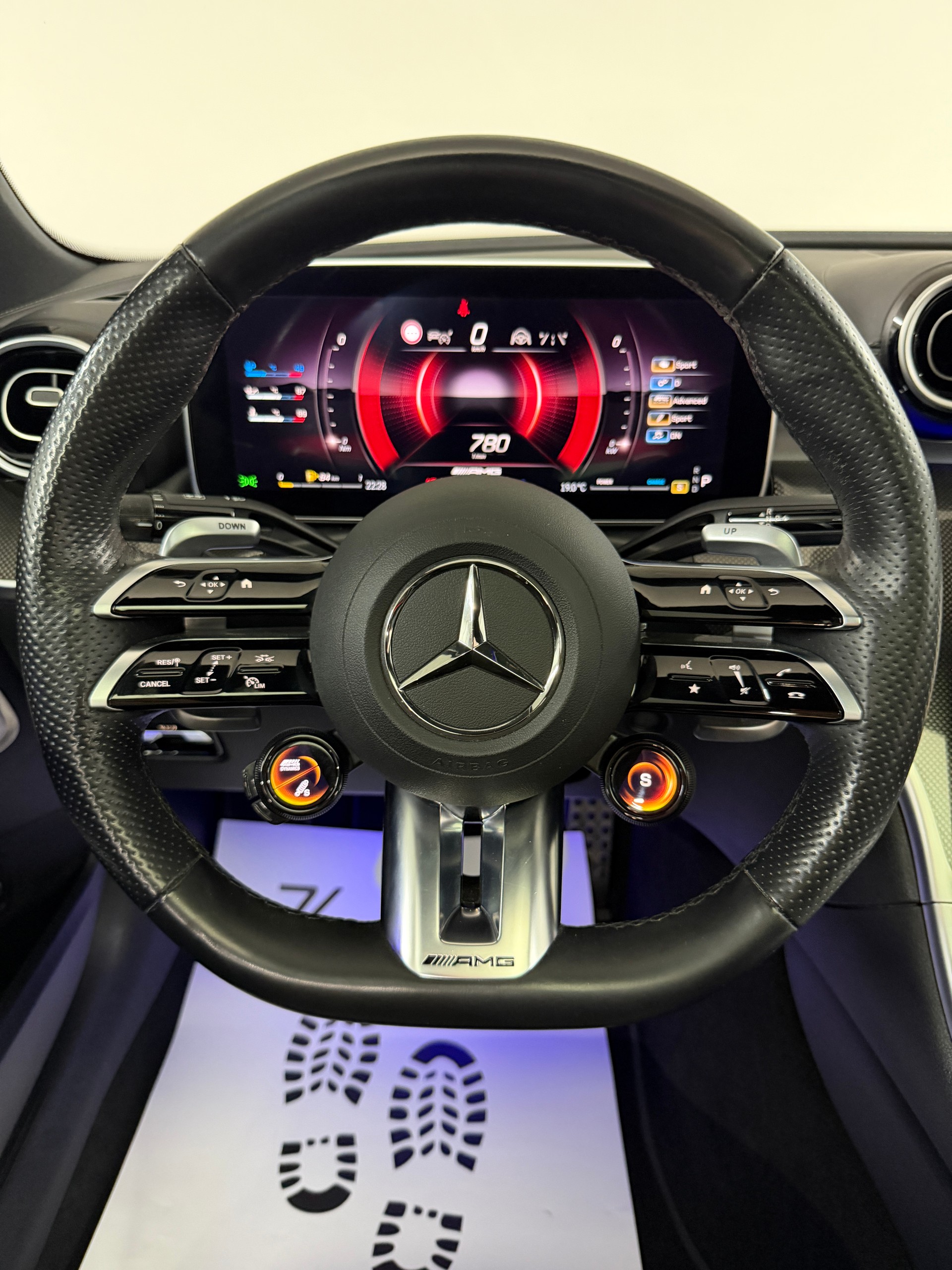 MERCEDES-BENZ C 43 AMG Obsidian Black 408PS 4Matic / RF-Kamera / Schiebedach / Leder / Keyless Go / Carbonpaket / Hinterachslenkung /-image-13