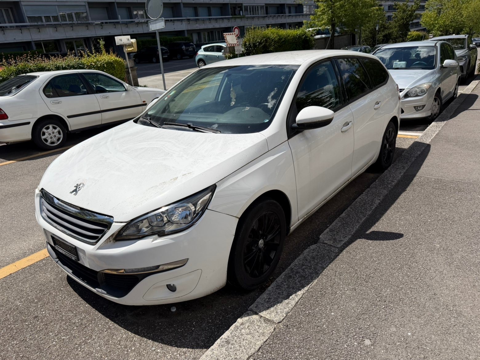 PEUGEOT 308 2.0 HDI Allure-image-9