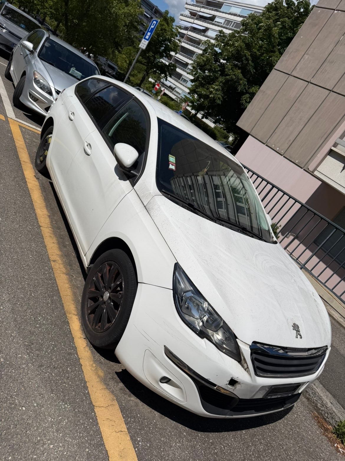 PEUGEOT 308 2.0 HDI Allure-image-10