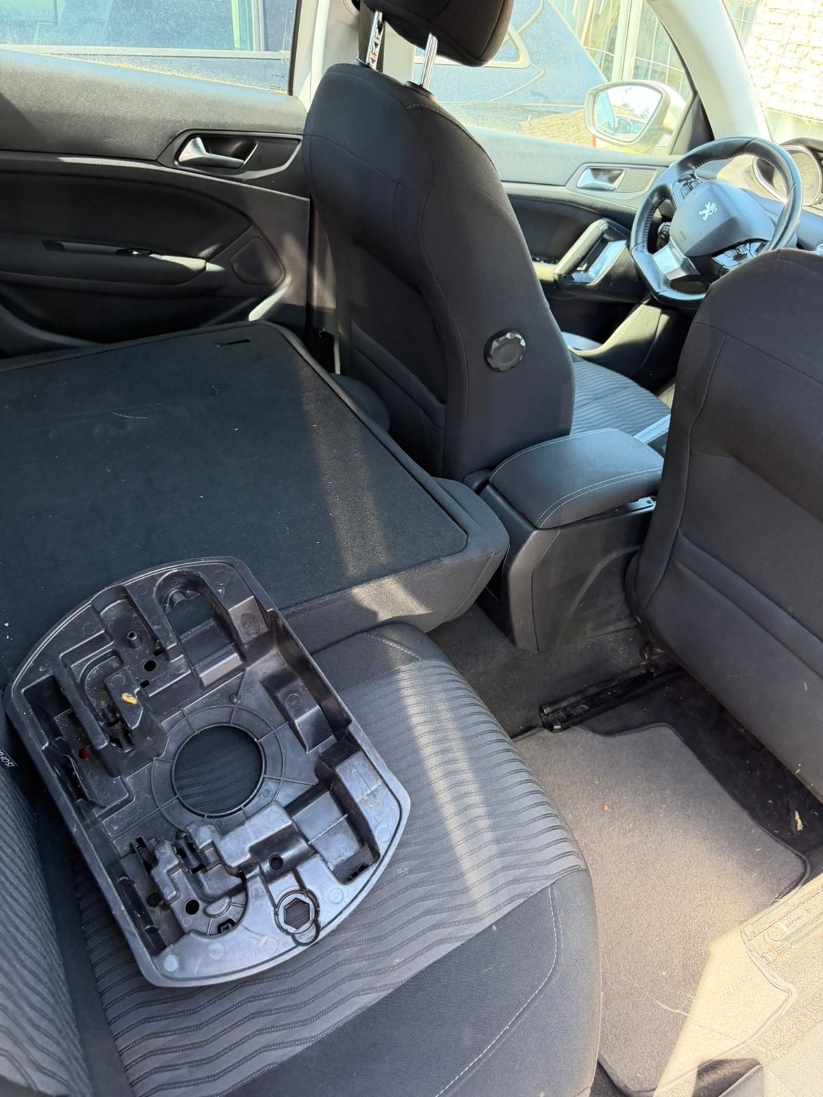 PEUGEOT 308 2.0 HDI Allure-image-5