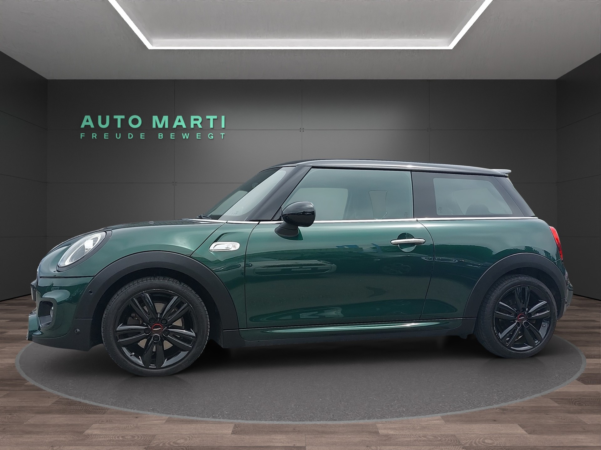 MINI Cooper S-showroom-element-1